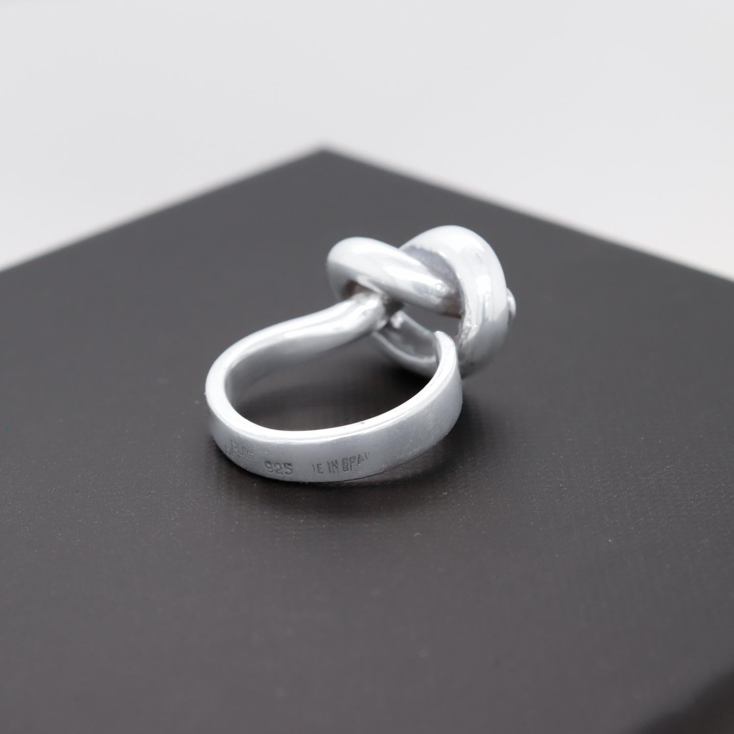 Puig Doria Sterling Silver Pretzel Knot Band Ring For Sale 2