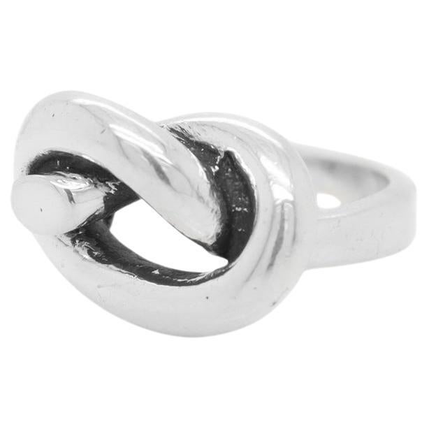 Puig Doria Sterling Silver Pretzel Knot Band Ring