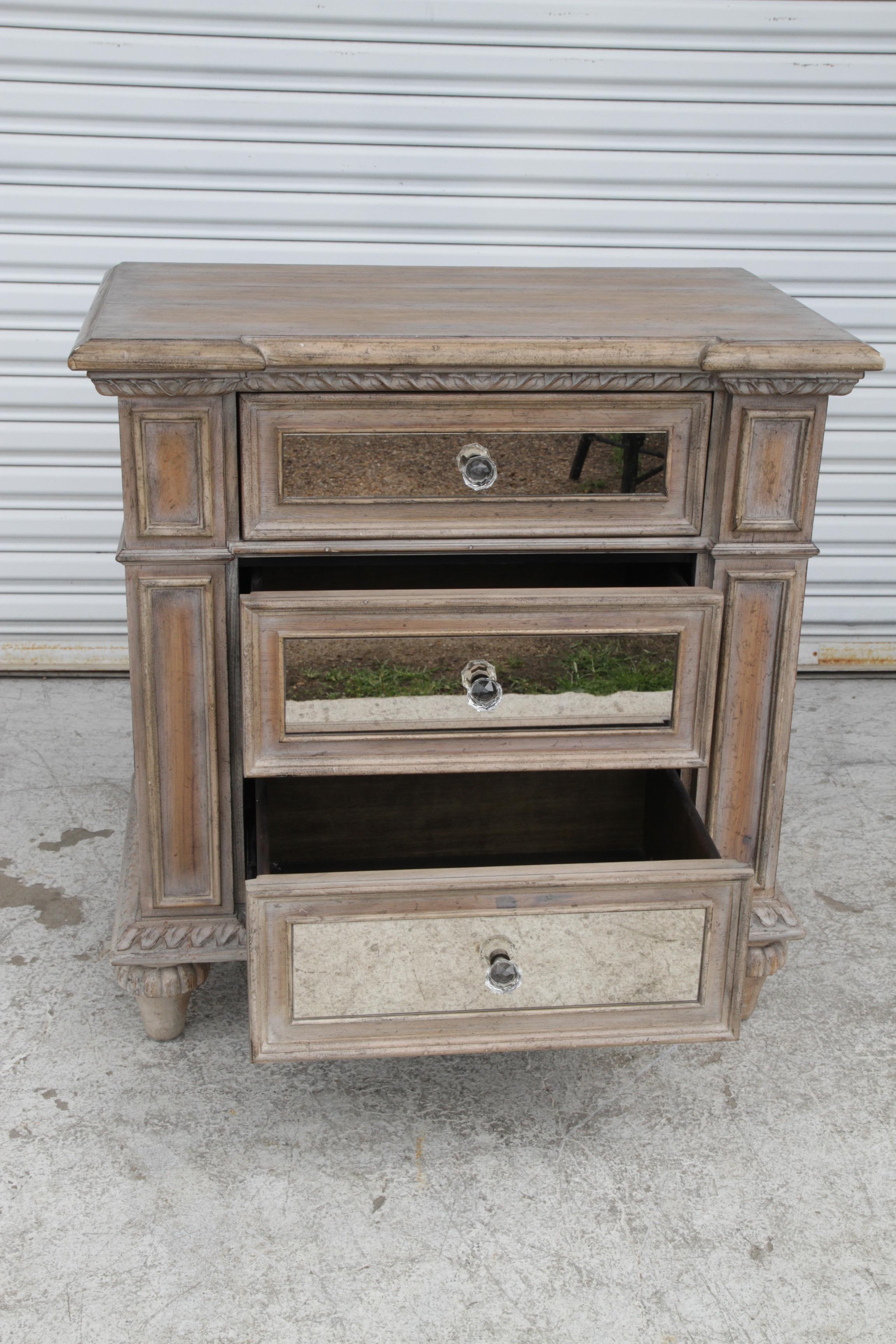 Pulaski Arabella Table de nuit à miroir en vente 2