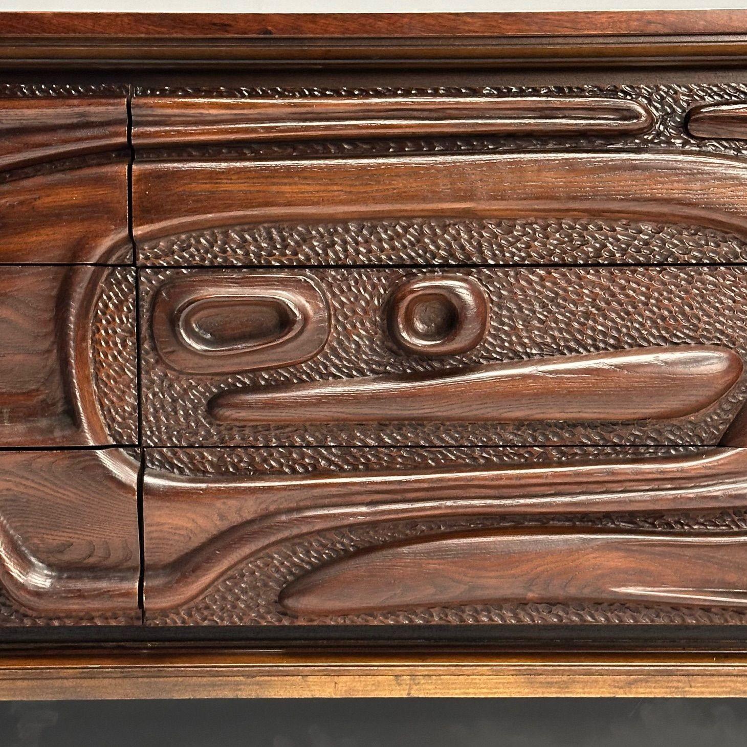 Pulaski, Brutalist Mid-Century Modern, Oceanic Dresser, Sculpted Walnut, 1960s In Good Condition In Manhasset, NY