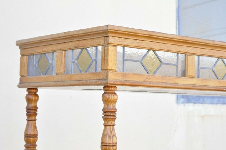 Pulaski Keepsake Collection Oak Wood Bar with Griffins and 2 Stools 3