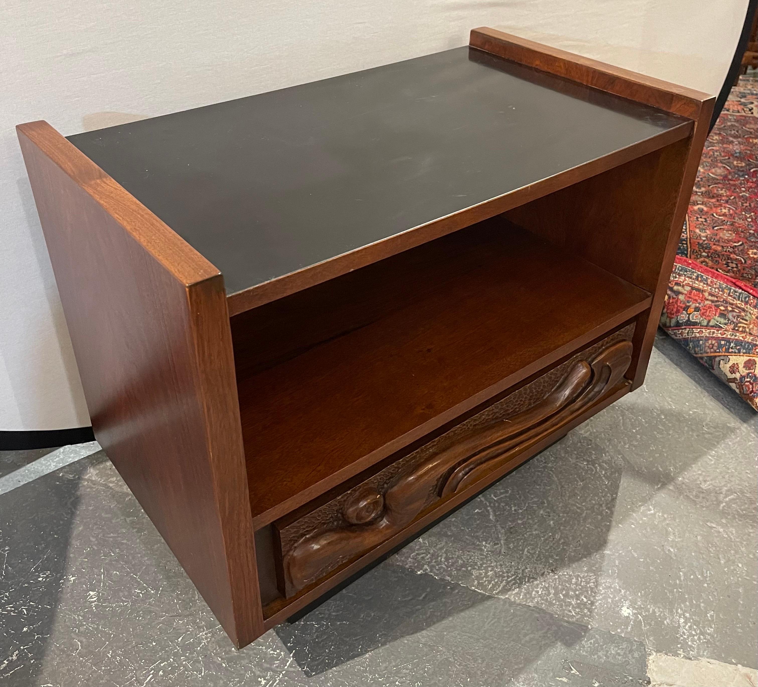 Mid-Century Modern Pulaski Signed Brutalist Mid Century Entertainment Side Table Oceanic Witco For Sale