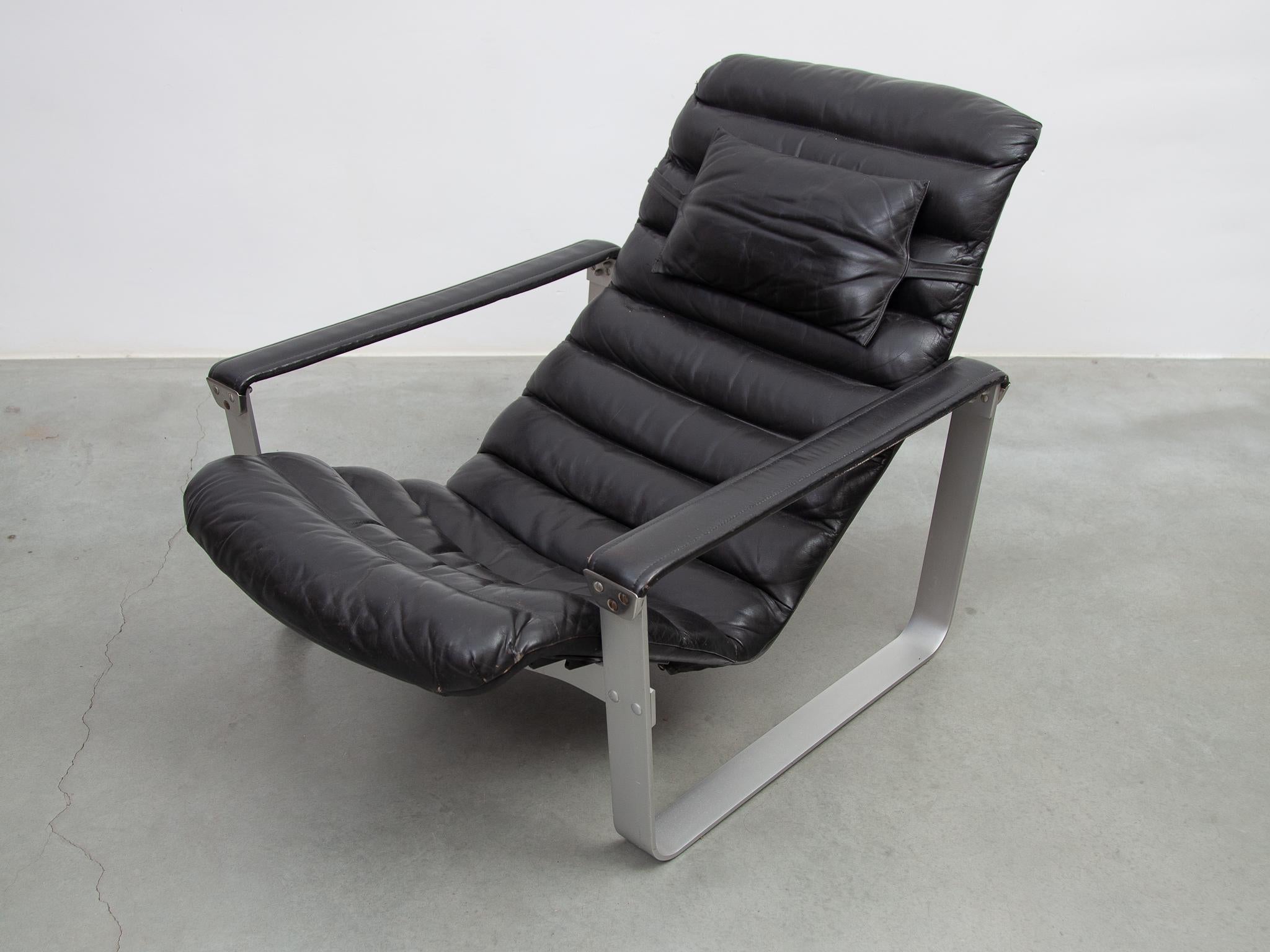 Pulkka Lounge Chair designed by Ilmari Lappalainen by ASKO, Finland, 1968 For Sale 2