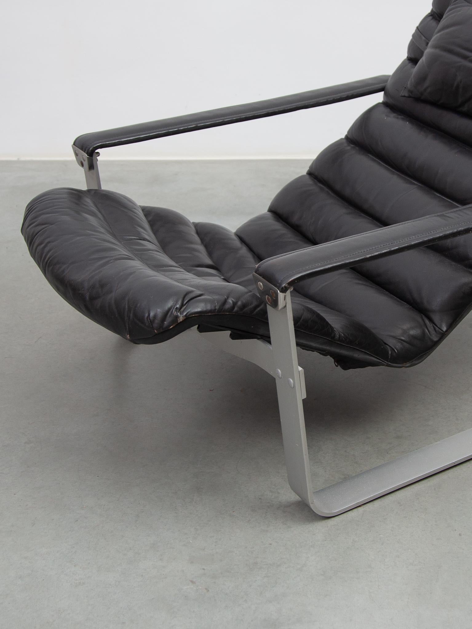 Pulkka Lounge Chair designed by Ilmari Lappalainen by ASKO, Finland, 1968 For Sale 4