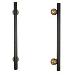 Pull handle in gunmetal patinated brass and antique gold hammered brass 30 cm