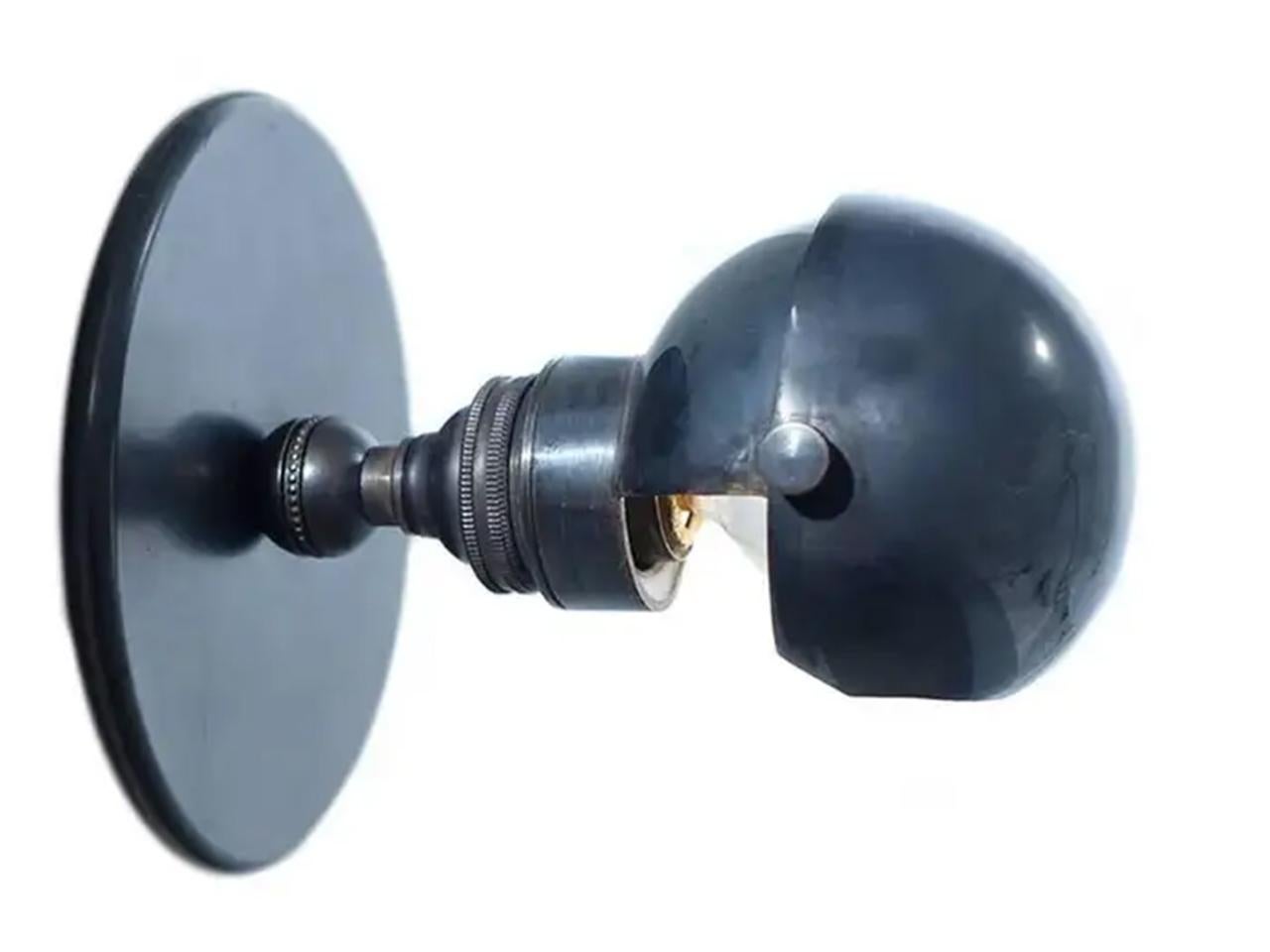 Industriel Applique Ball and Ball Pullman en vente