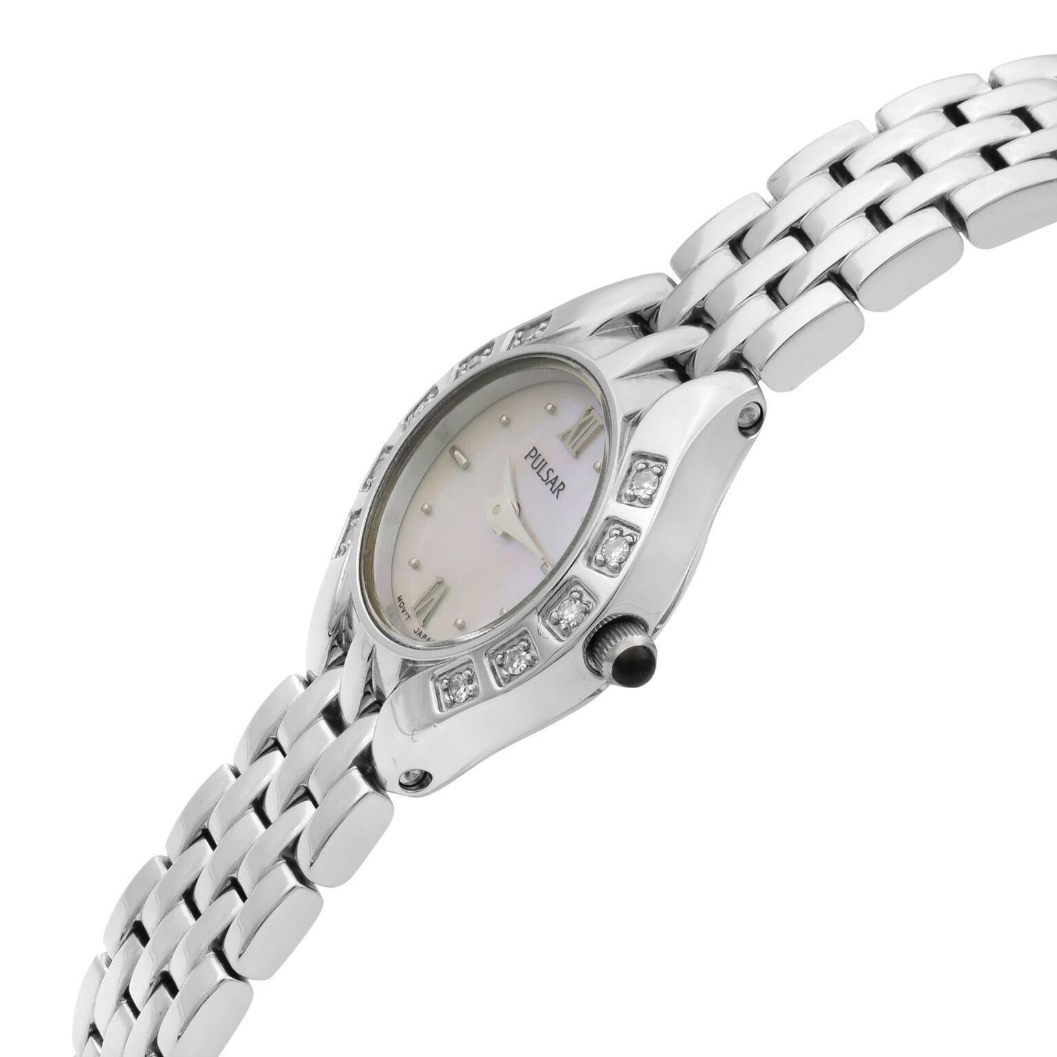 Pulsar Diamond Kollektion Stahl Rosa MOP Zifferblatt Quarz Damenuhr PEG-665 im Zustand „Neu“ in New York, NY