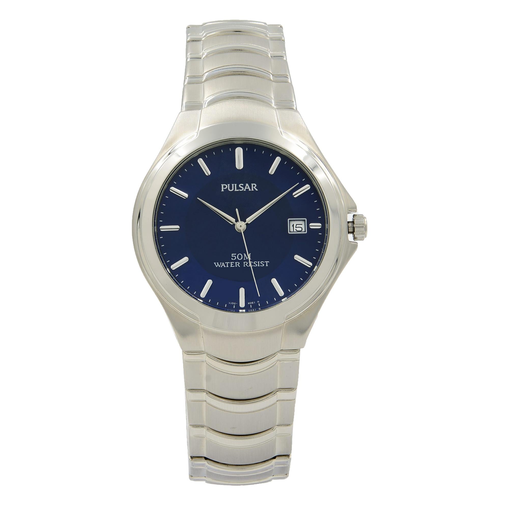 This display model Pulsar Stainless Steel Blue Dial 36mm Men's Quartz Watch PG8071X is a beautiful men's timepiece that is powered by quartz (battery) movement which is cased in a stainless steel case. It has a round shape face, no features dial,