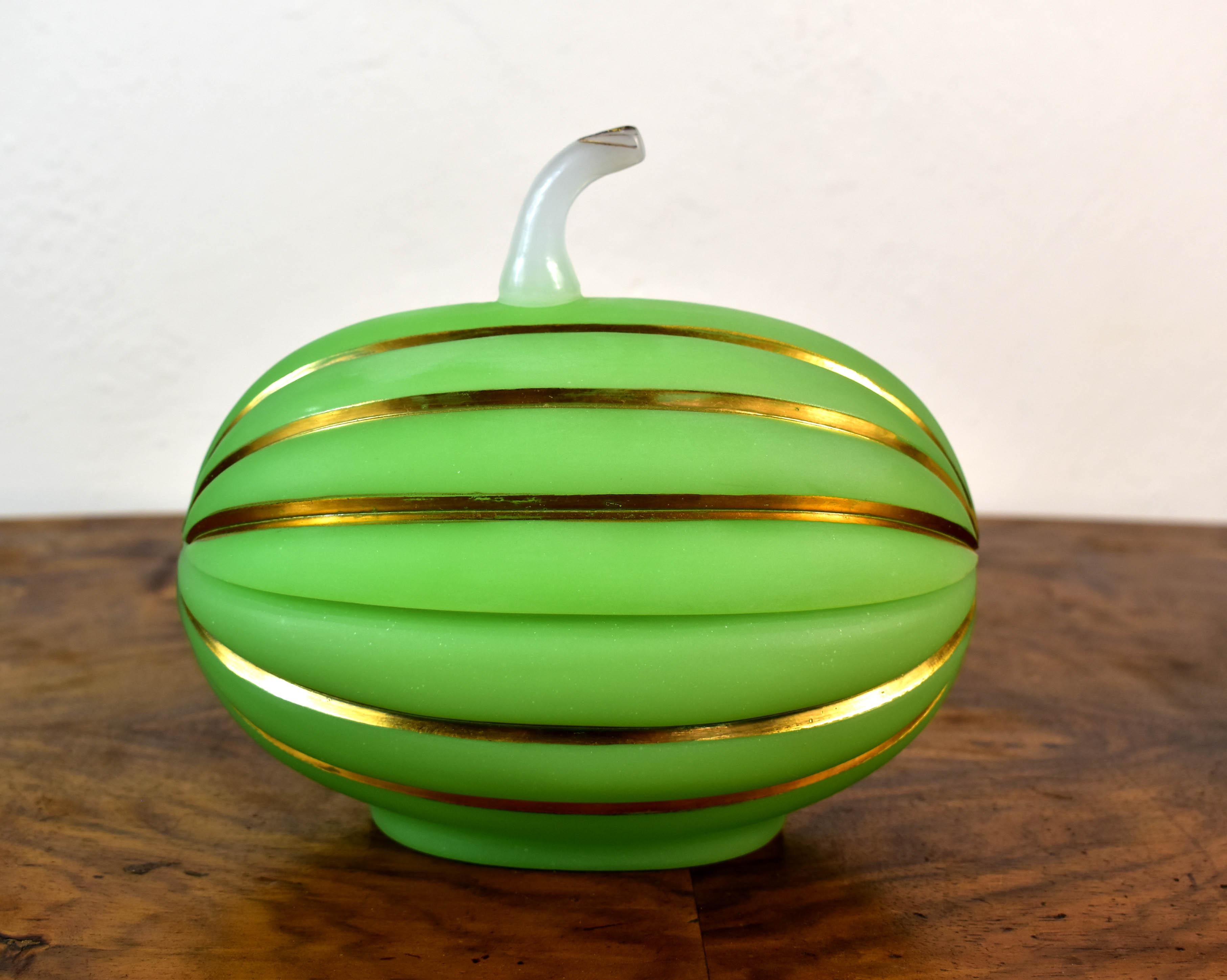 Pot en verre de Bohème en forme de citrouille 19ème siècle en vente 3