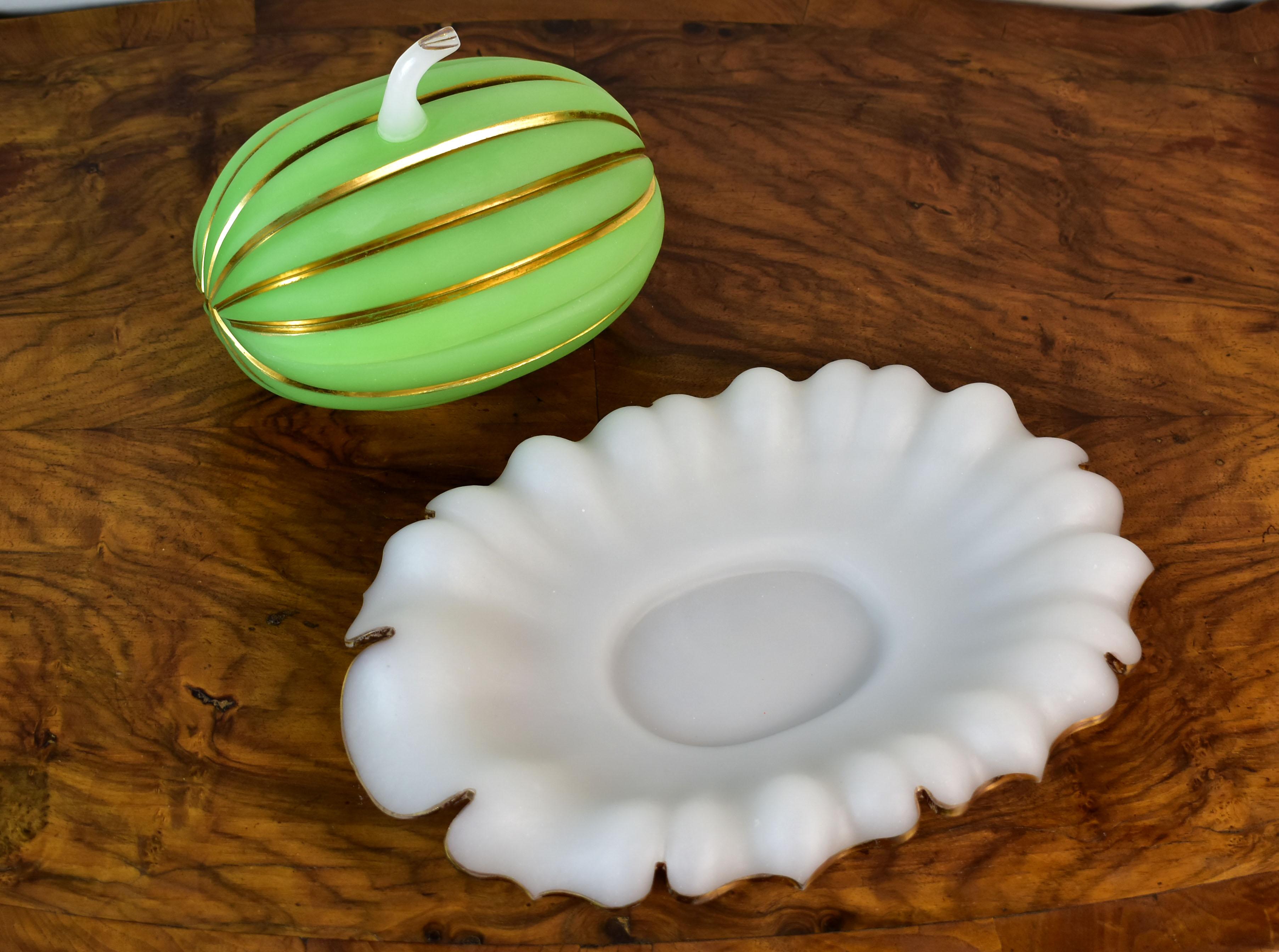 Pot en verre de Bohème en forme de citrouille 19ème siècle Bon état - En vente à Nový Bor, CZ