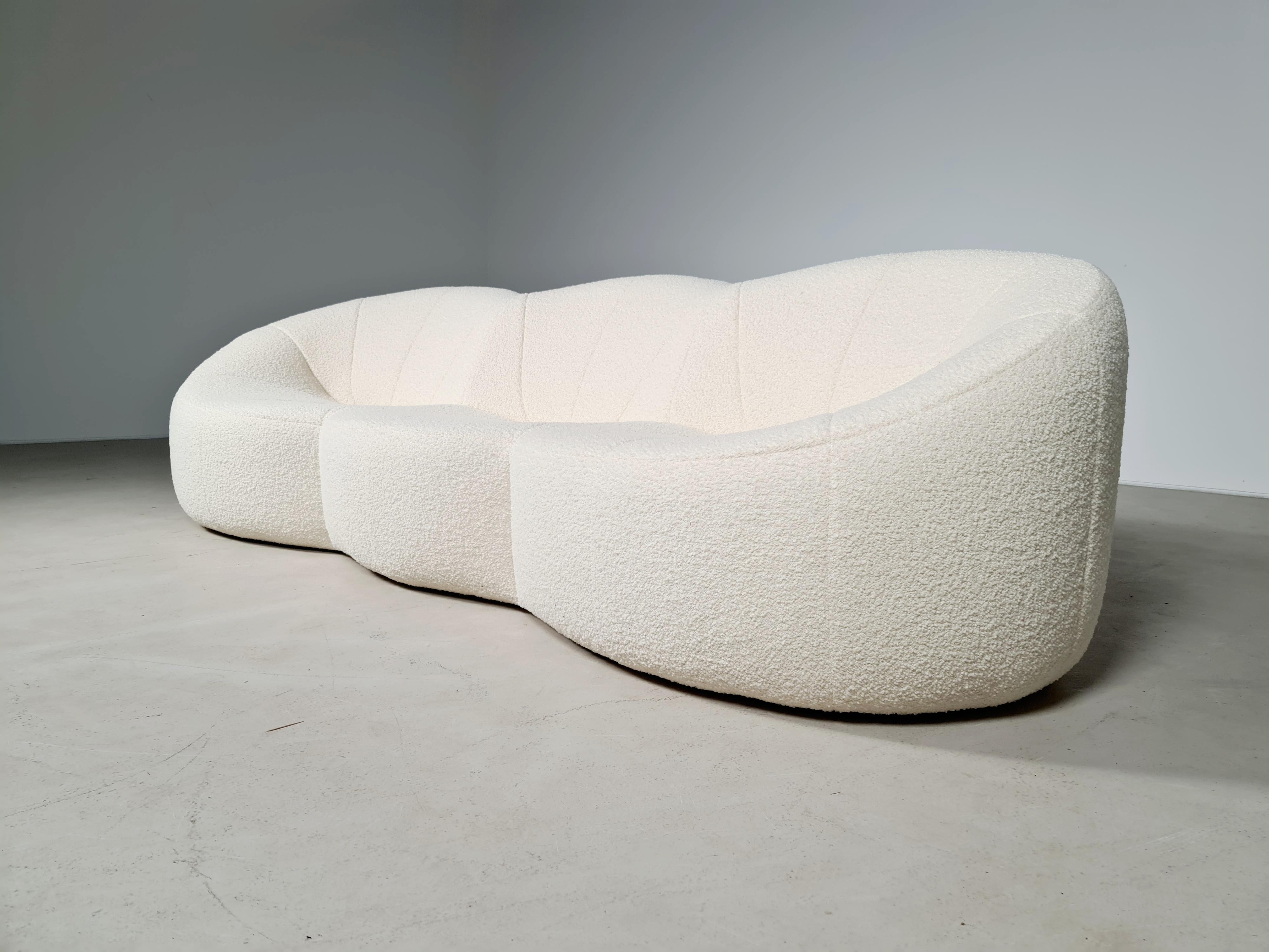 Pumpkin 3-seater sofa designed by Pierre Paulin for Ligne Roset. Reupholstered in a boucle by Bisson Bruneel. A unique sofa. its first edition was for the private collection of former French president Georges Pompidou in the Elysée Palace. As