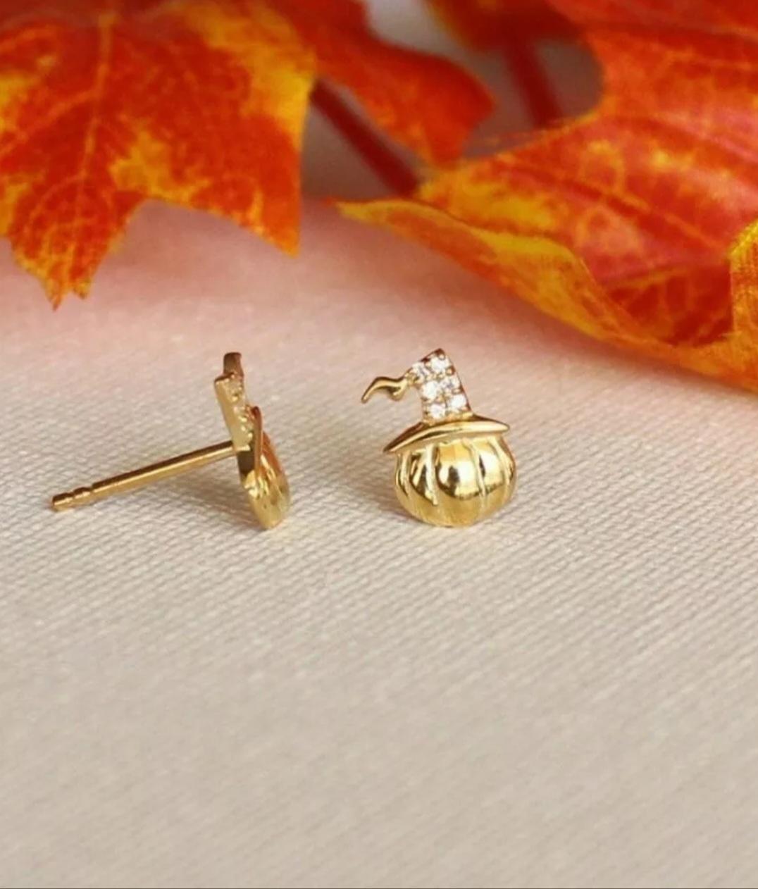 Art Deco Pumpkins Studs Piercing 14k Solid Gold Witch Hat Minimalist Diamond Ear Studs. For Sale