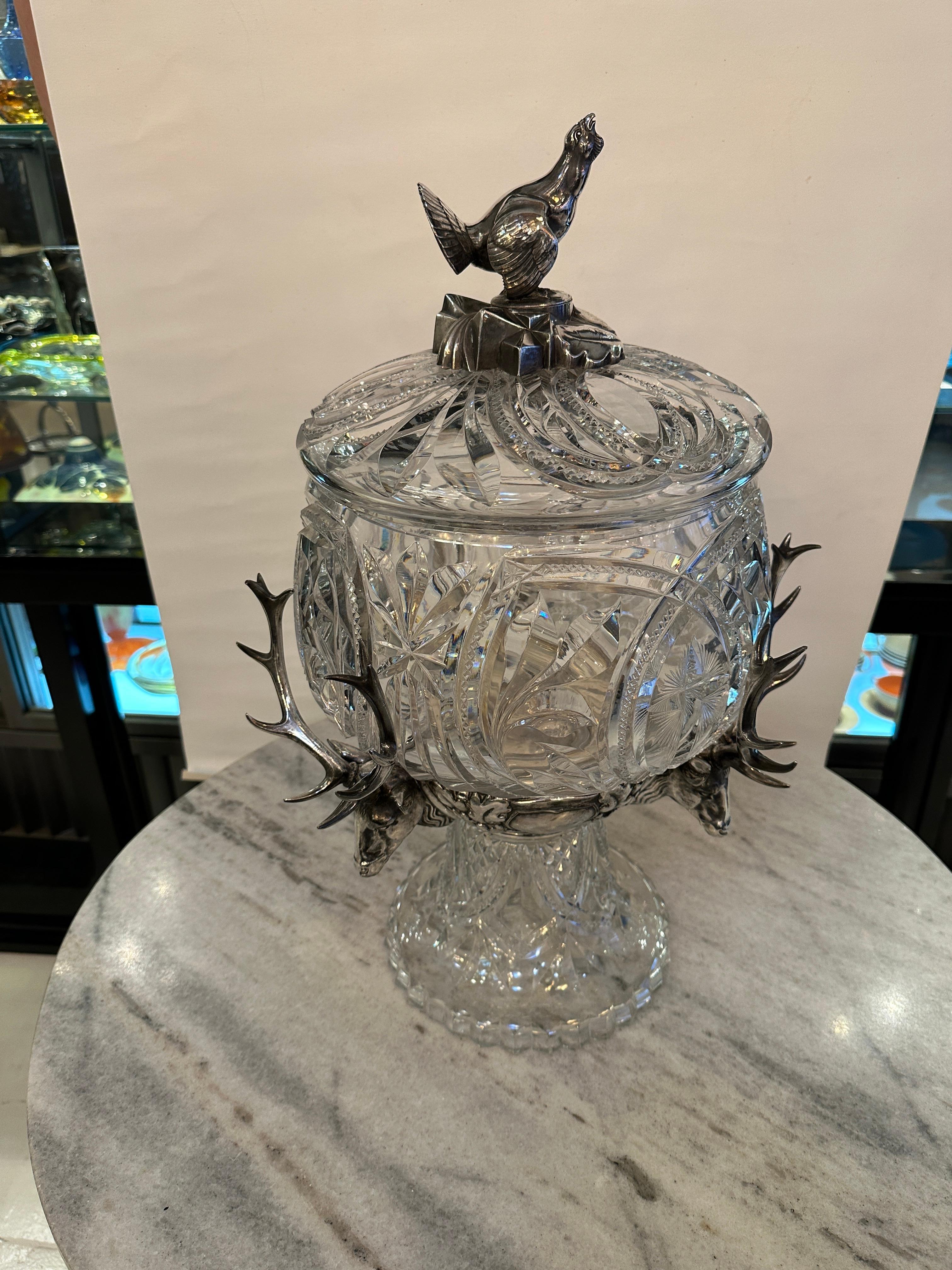Punch Bowl with Deer Style and peacock , Jugendstil, Art Nouveau, Liberty, 1910 In Good Condition For Sale In Ciudad Autónoma Buenos Aires, C