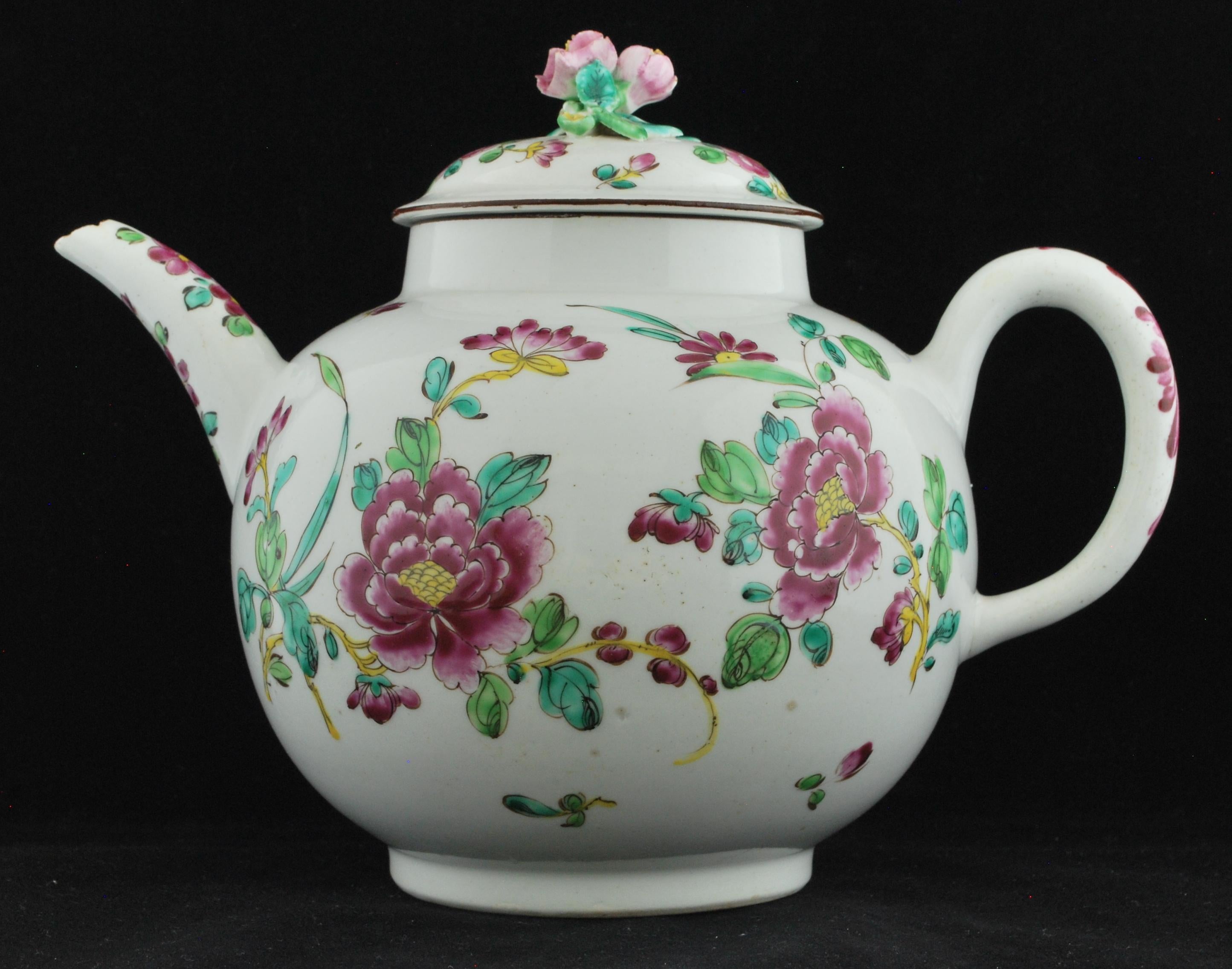 Chinoiserie Punch Pot in the Famille Rose Style, Bow Porcelain Factory, circa 1757 For Sale