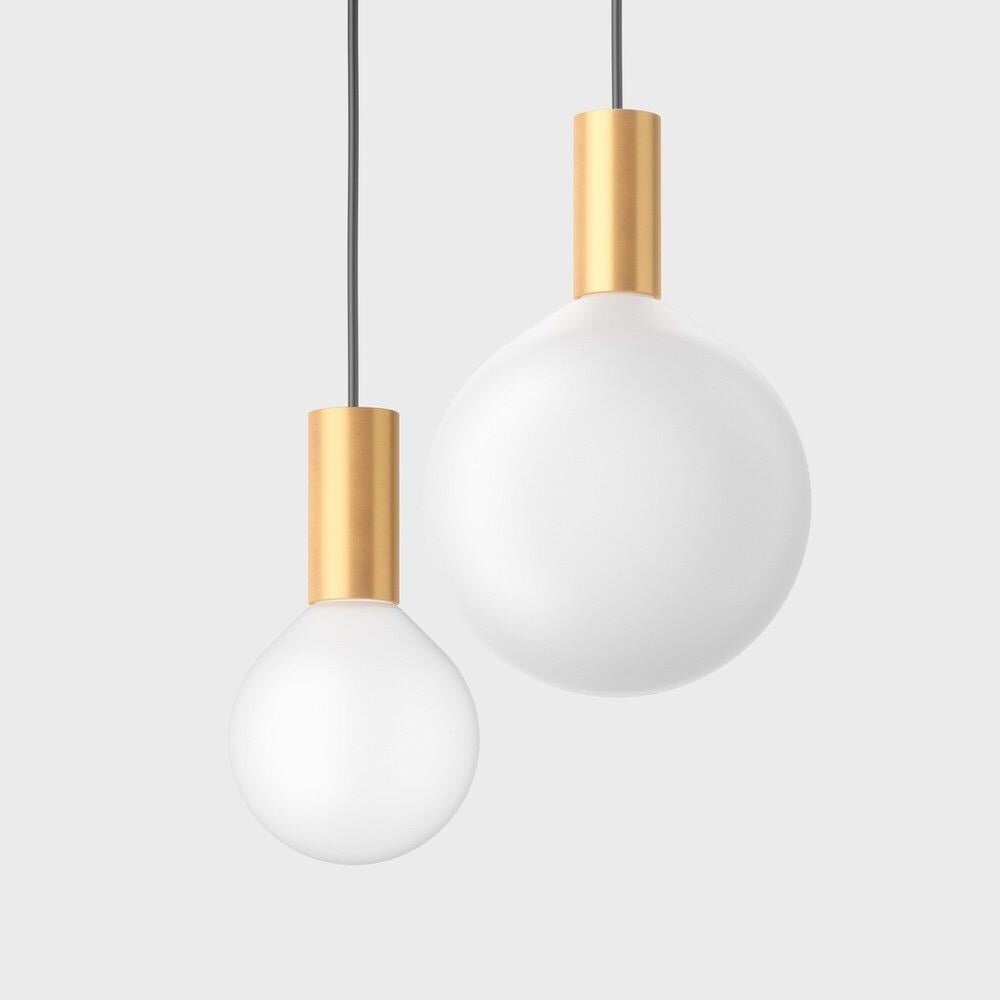 Punct 12 is a Minimalist pendant lamp design by Wishnya Design Studio.
Brass finish. 

Measures: H 23cm / D 12.5cm
Led G9 60W 110-220V
Dimmable
Adjustable wire


Two sizes available 
Three finishes available.