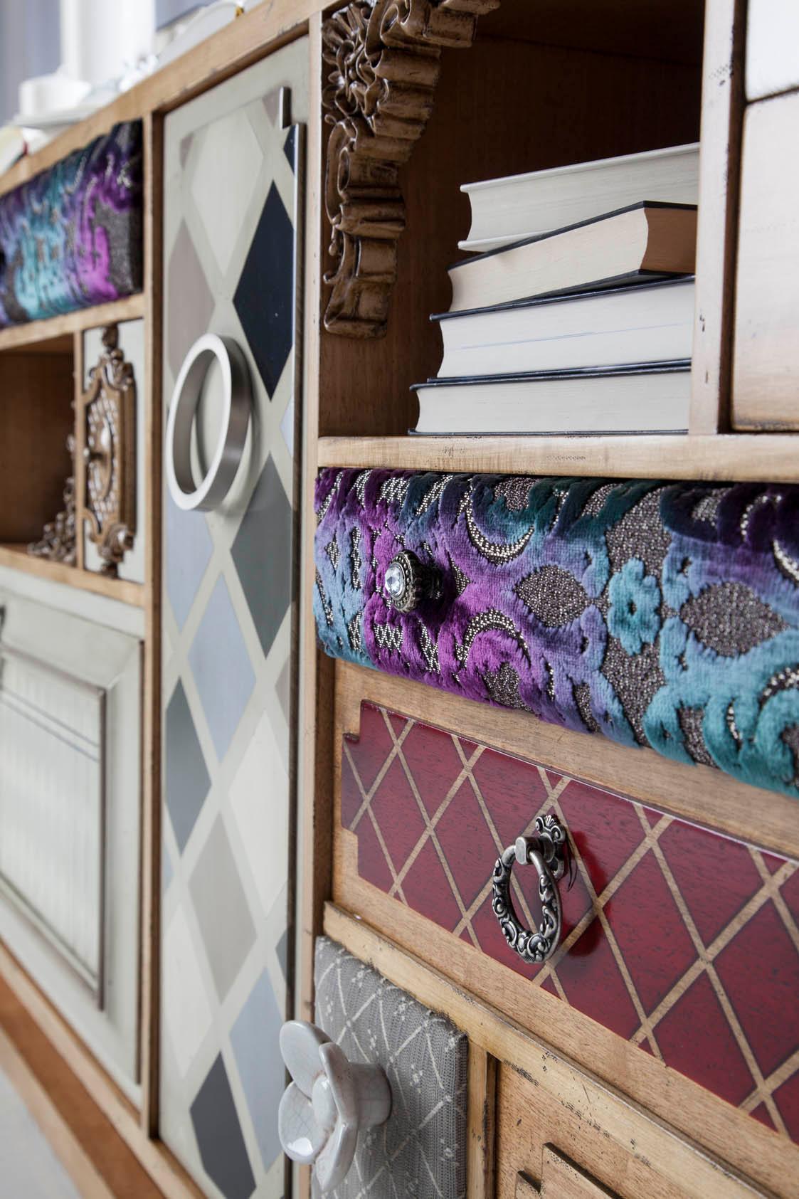 Punk-Sideboard 190 von Lola Glamour (21. Jahrhundert und zeitgenössisch) im Angebot