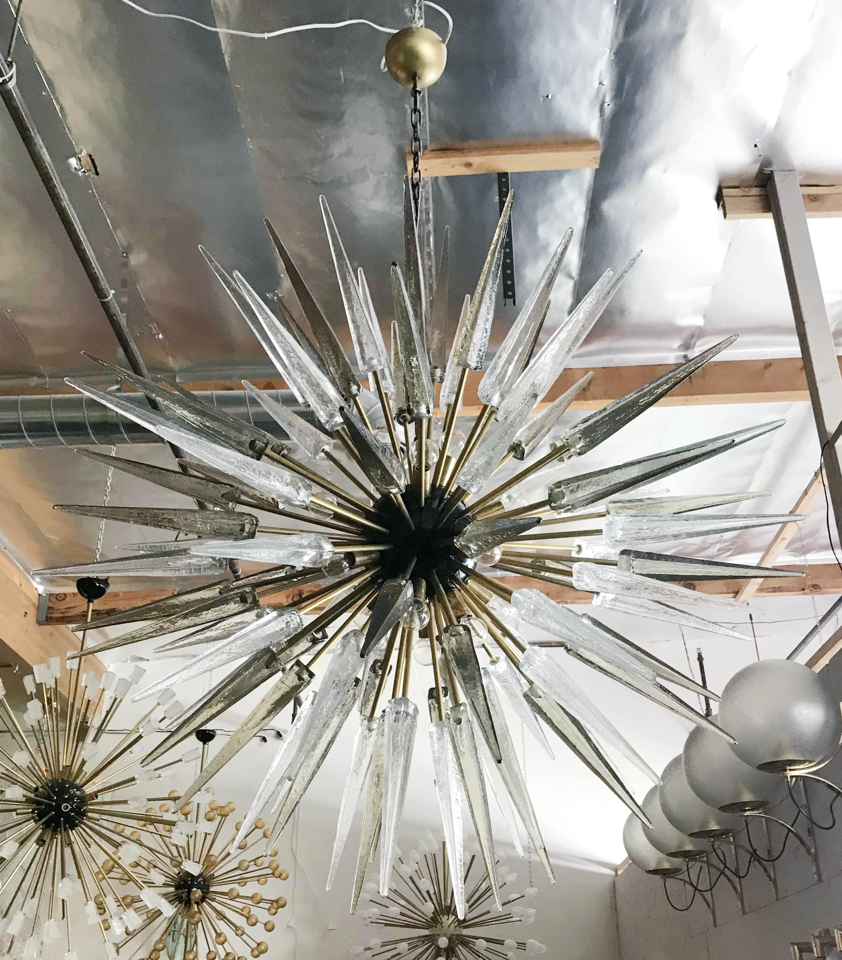 Mid-Century moderno Lampadario Puntali Sputnik di Fabio Ltd in vendita