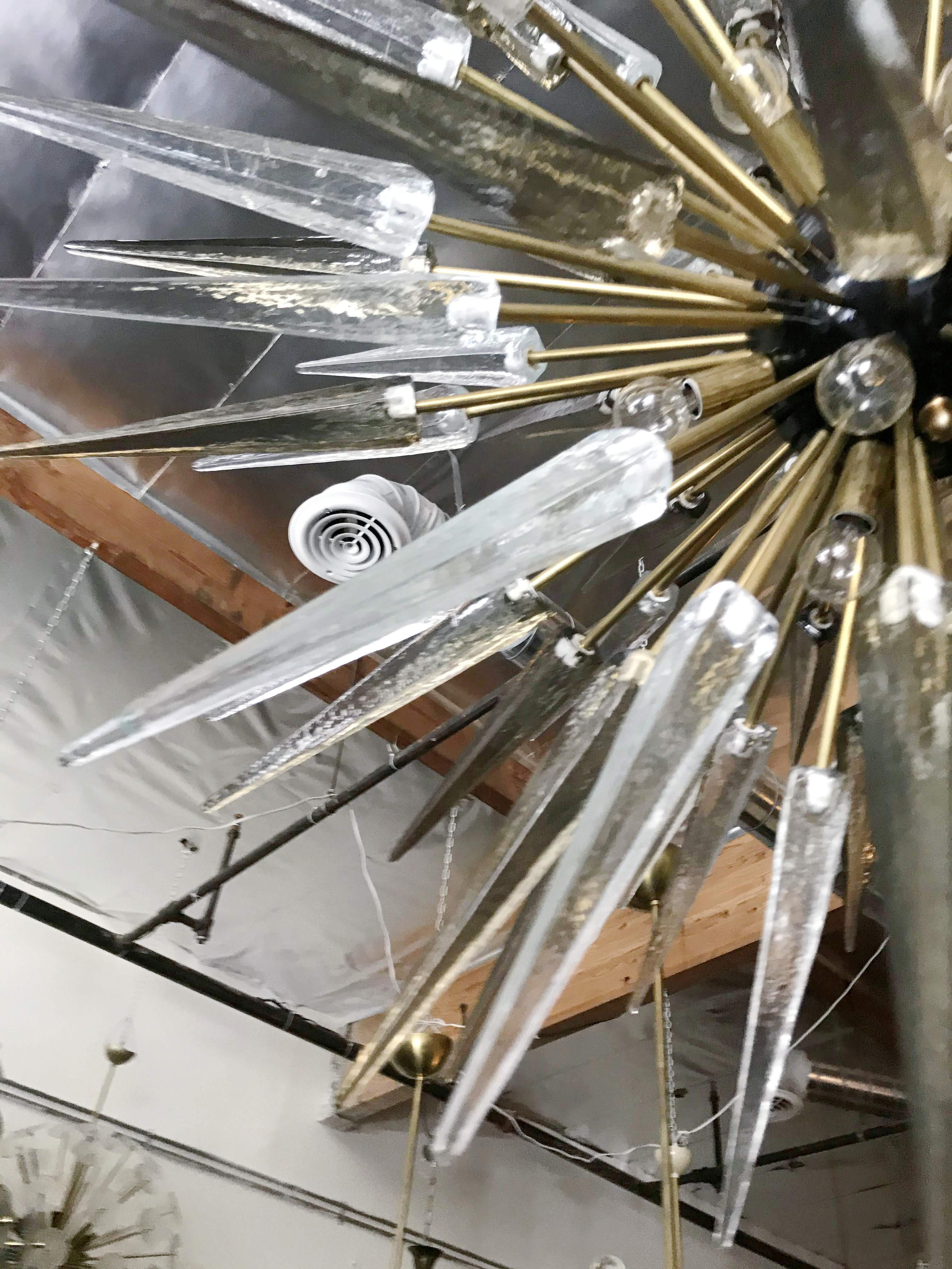 XXI secolo e contemporaneo Lampadario Puntali Sputnik di Fabio Ltd in vendita