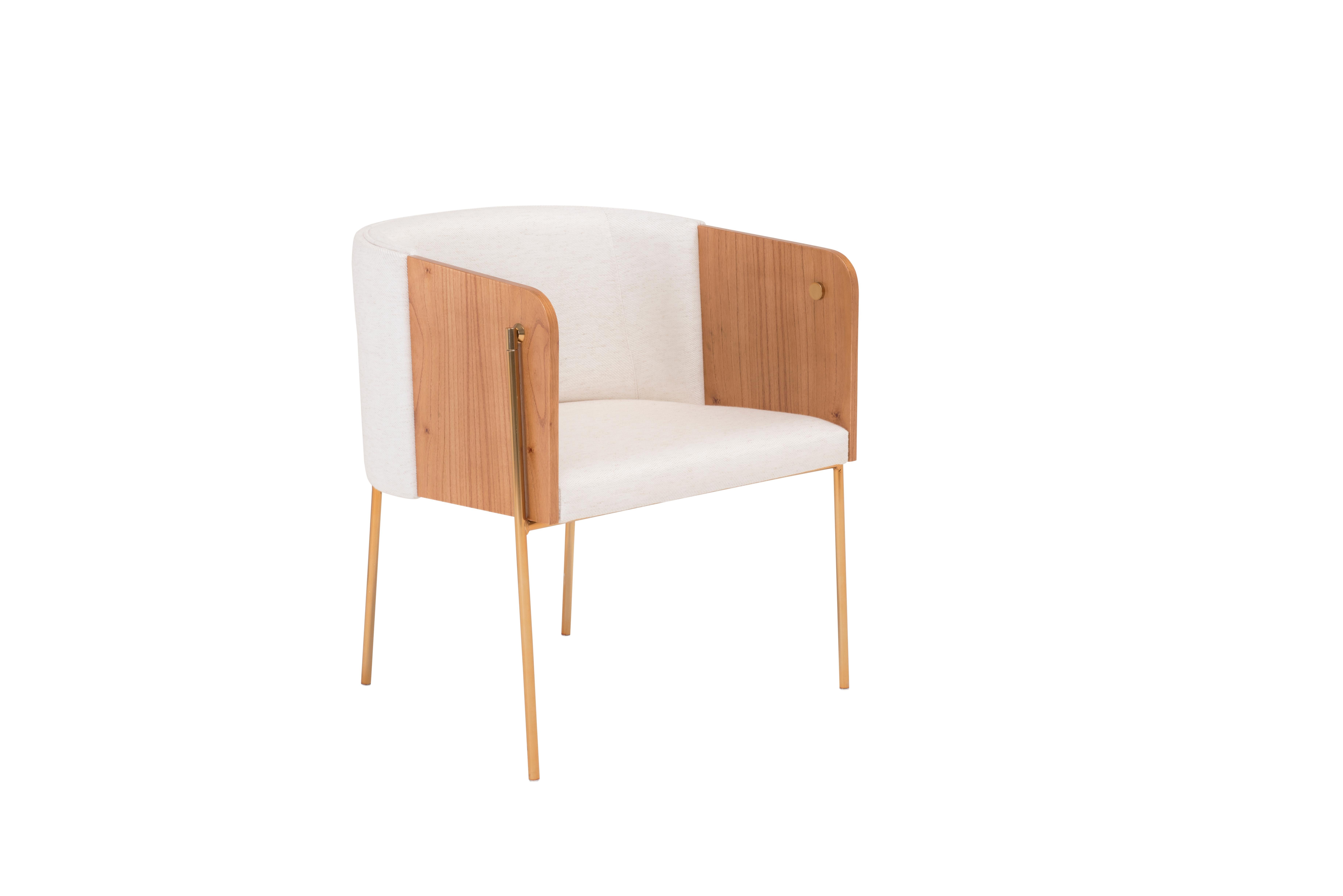 Sessel „Punto“ aus Holz mit mehreren Laminat-Polsterungen und goldenen vier Füßen im Zustand „Neu“ im Angebot in Centro, RS