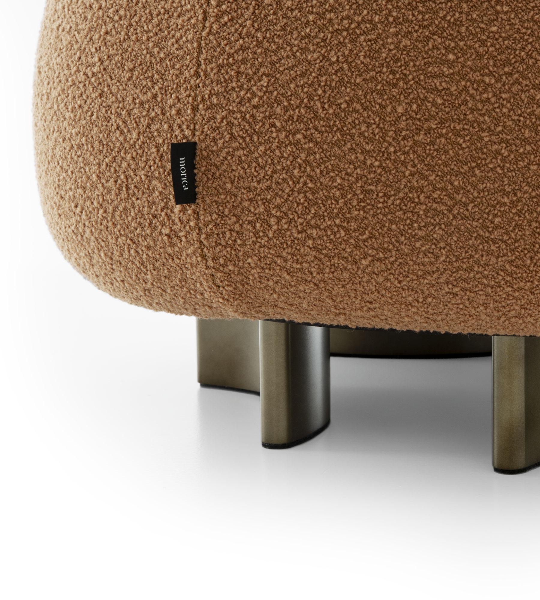 Puf de lana Bouclé Punto e Virgola de Morica Design en Nuevo estado para la venta en Geneve, CH