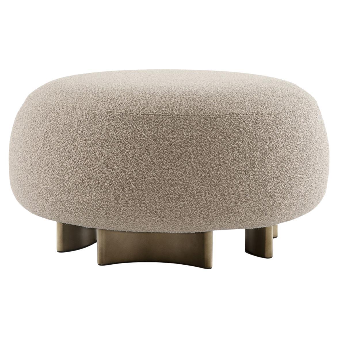 Puf de lana Bouclé Punto e Virgola de Morica Design