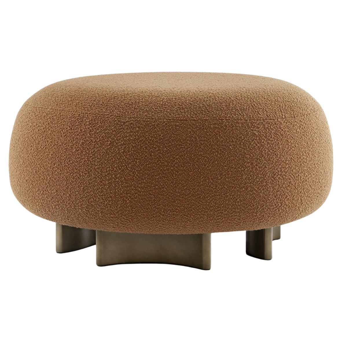 Puf de lana Bouclé Punto e Virgola de Morica Design