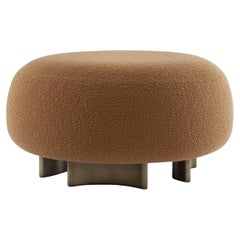Puf de lana Bouclé Punto e Virgola de Morica Design