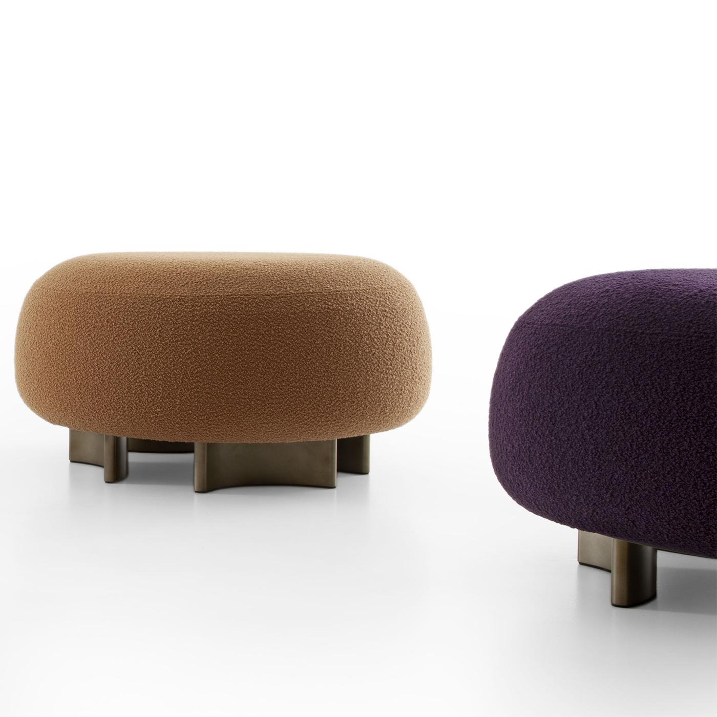 Pouf Punto e Virgola color caramello di Morica Design In condizioni Nuovo in vendita a Milan, IT