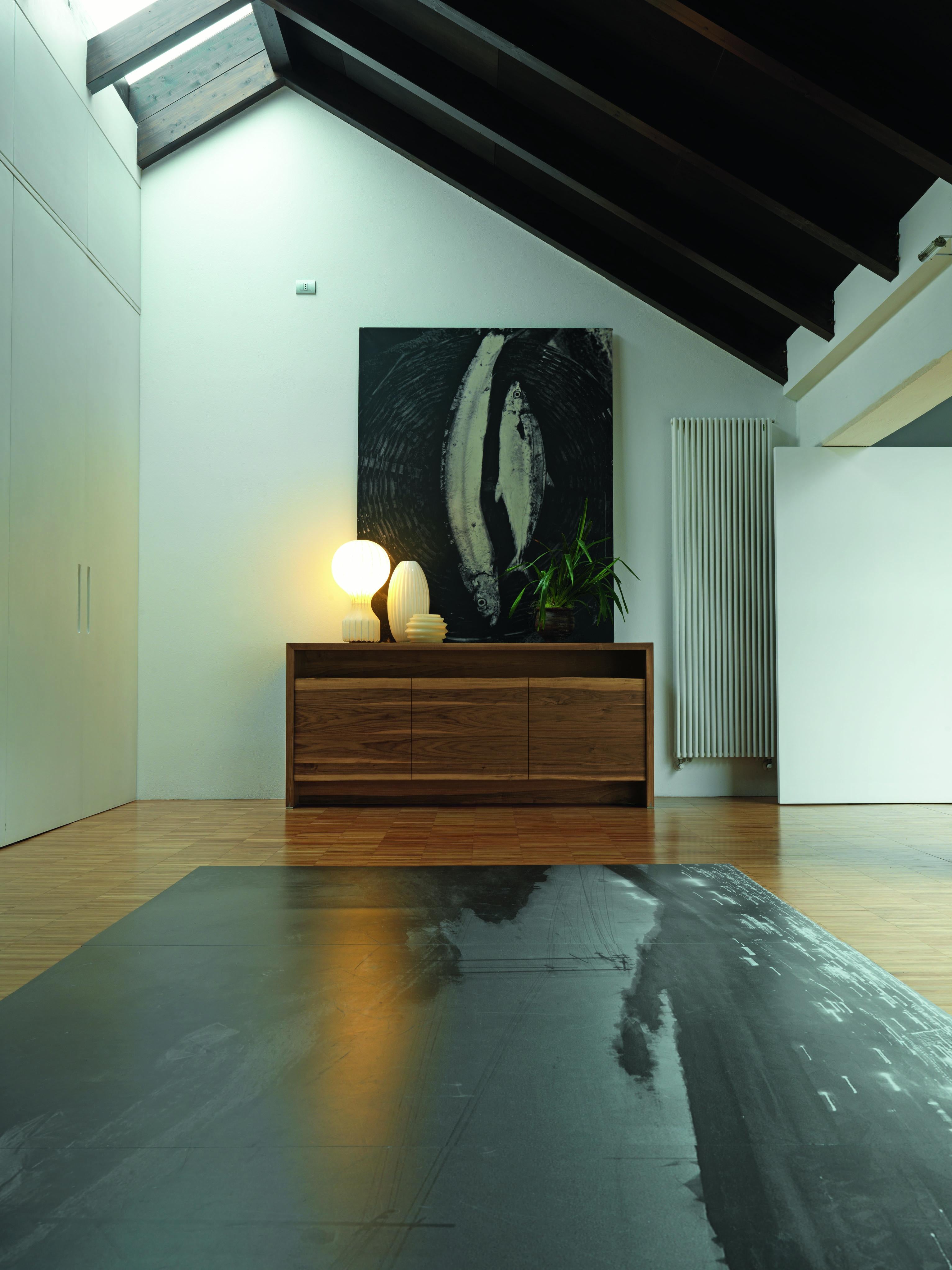 Puraforma Solid Wood Sideborad, Walnut Natural Finish, Contemporary In New Condition For Sale In Cadeglioppi de Oppeano, VR