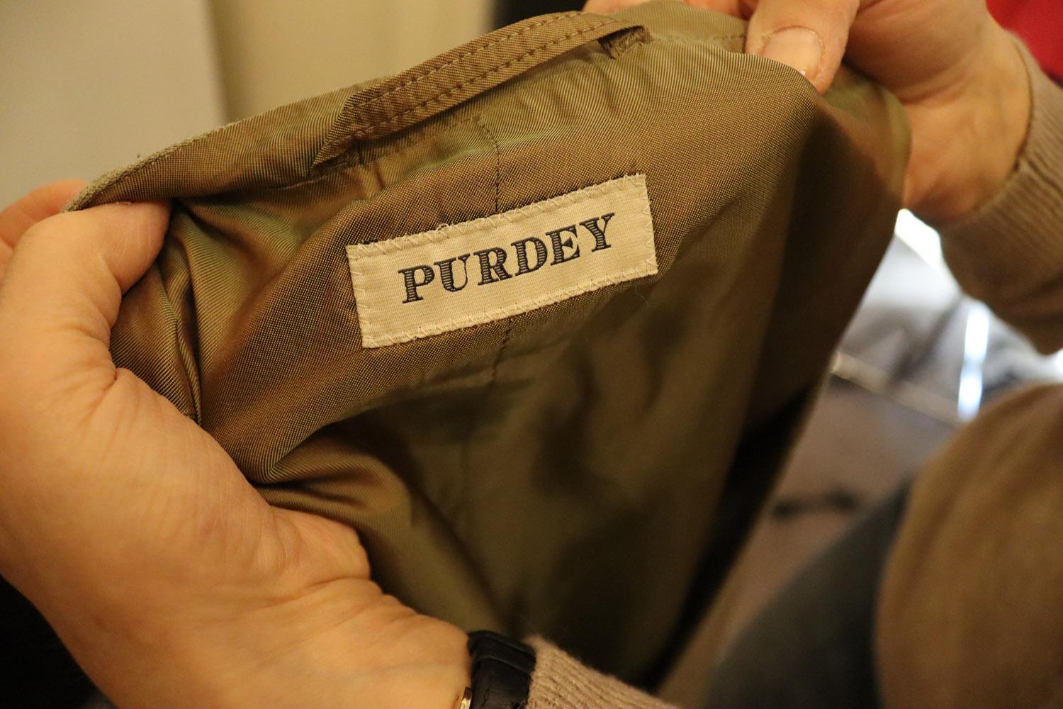 A great item to have in your winter /spring wardrobe, ideal for layering. The waistcoat is by British brand Purdey , and is made in Portugal and is 100 % wool.  It has a v neckline, five button front opening with two real and two faux pockets. It is