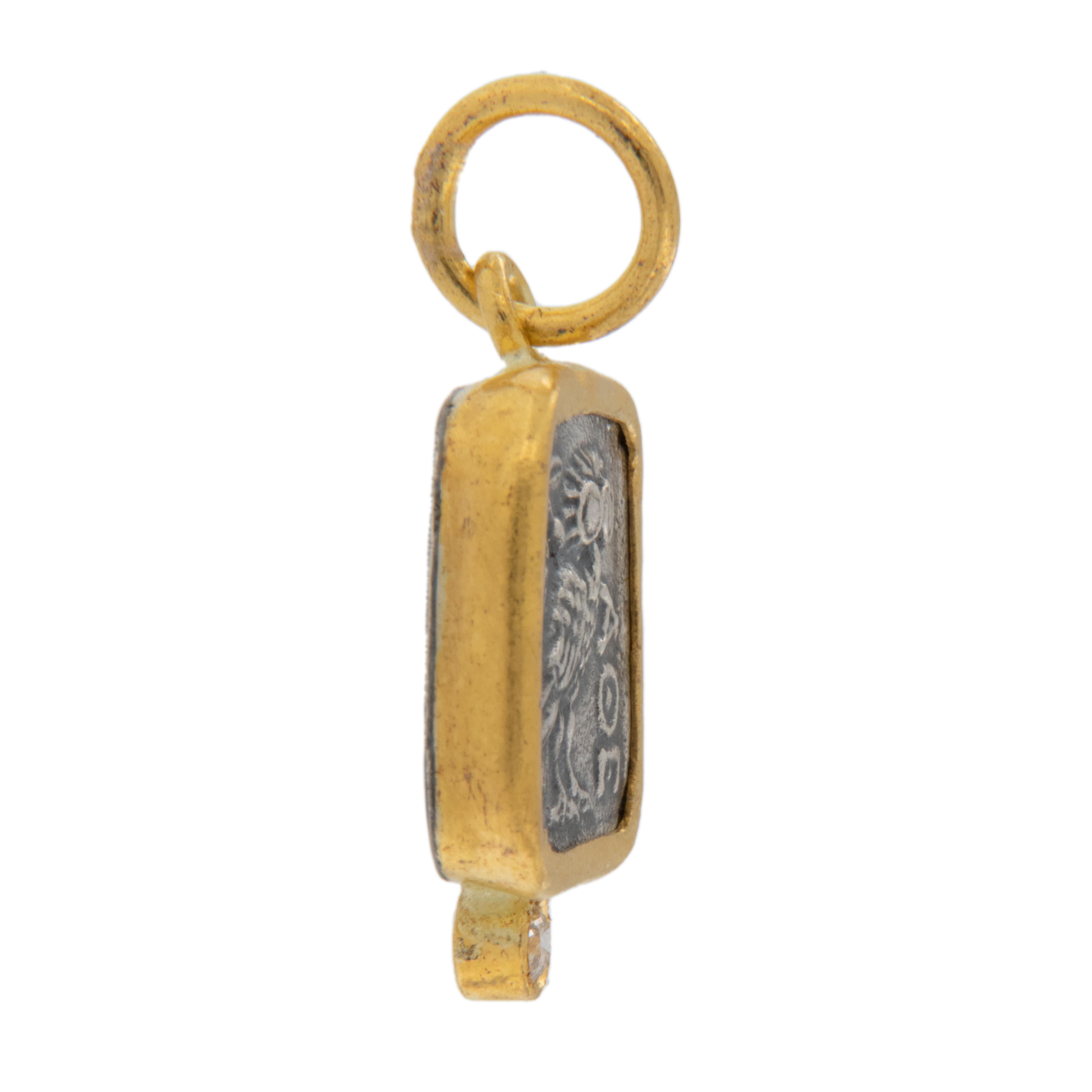 Pendentif en argent et diamants en or jaune pur 24 carats Replica du hibou d'Athéna Neuf - En vente à Troy, MI