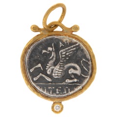 Pendentif en argent et diamants en or jaune pur 24 carats Replica Pegasus Coin Charm