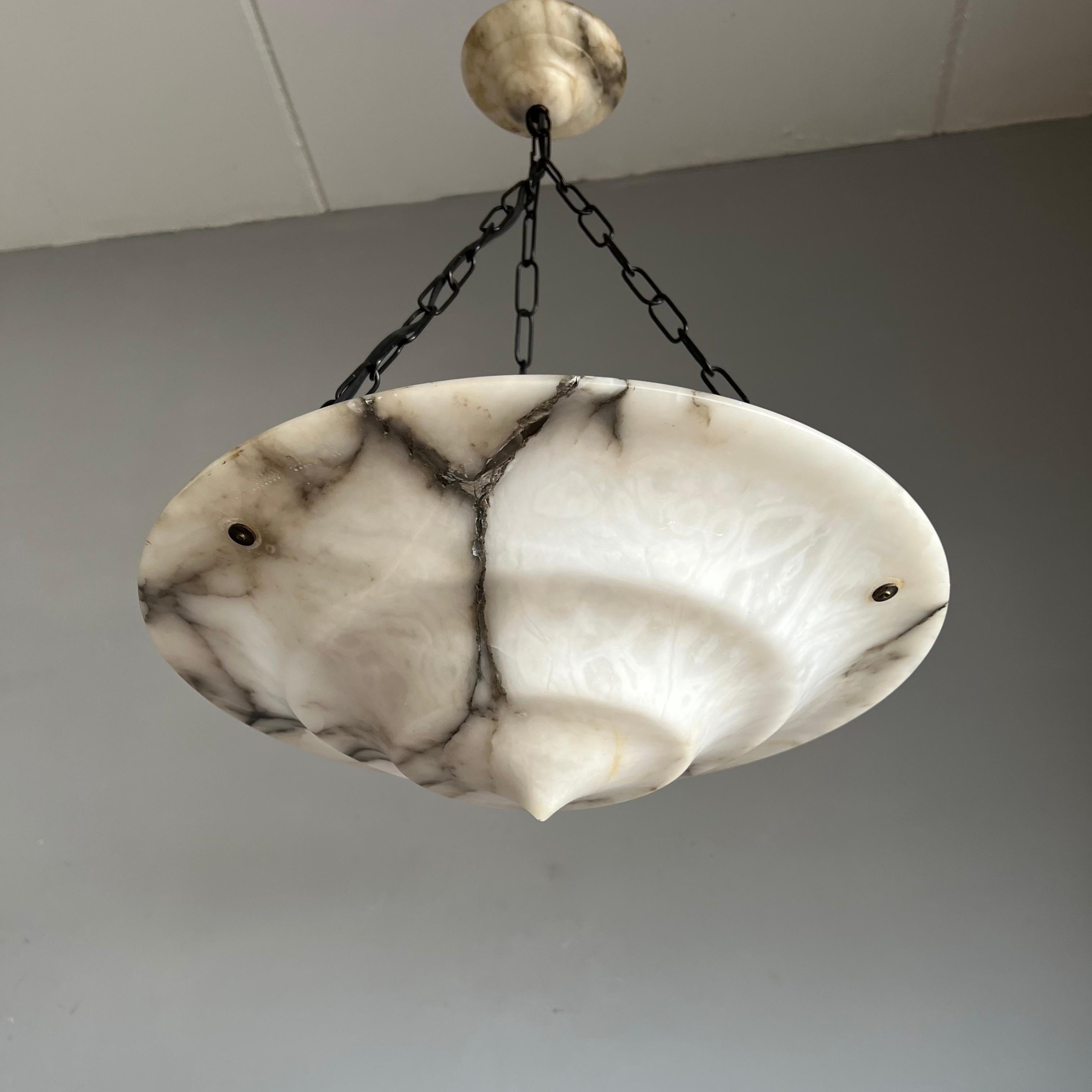 Pure Art Deco Alabaster Ceiling Light / Pendant with Matt Black Chain & Canopy In Excellent Condition In Lisse, NL