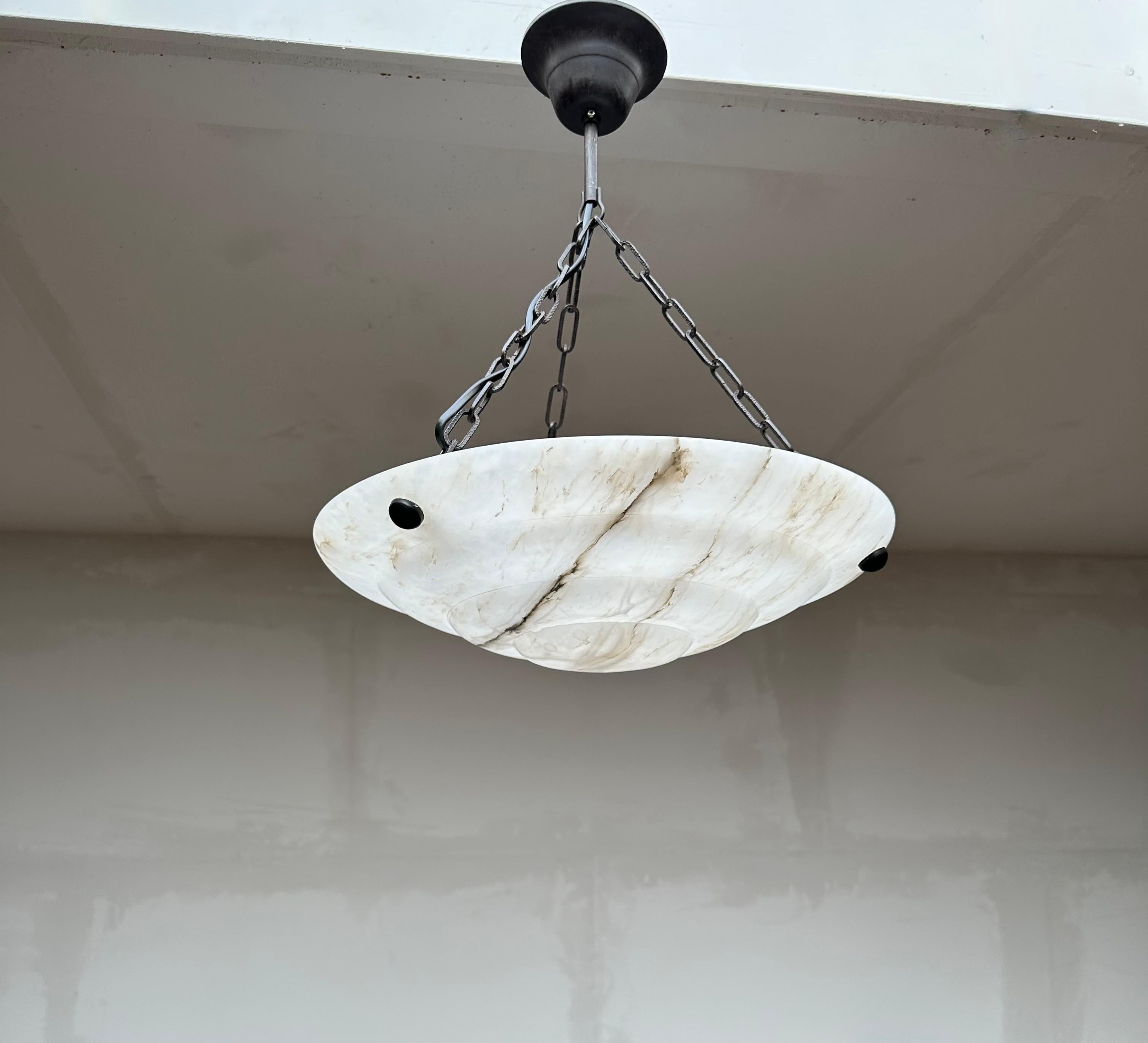 Pure Art Deco and Mint Condition White & Black Layered Alabaster Pendant Light For Sale 3
