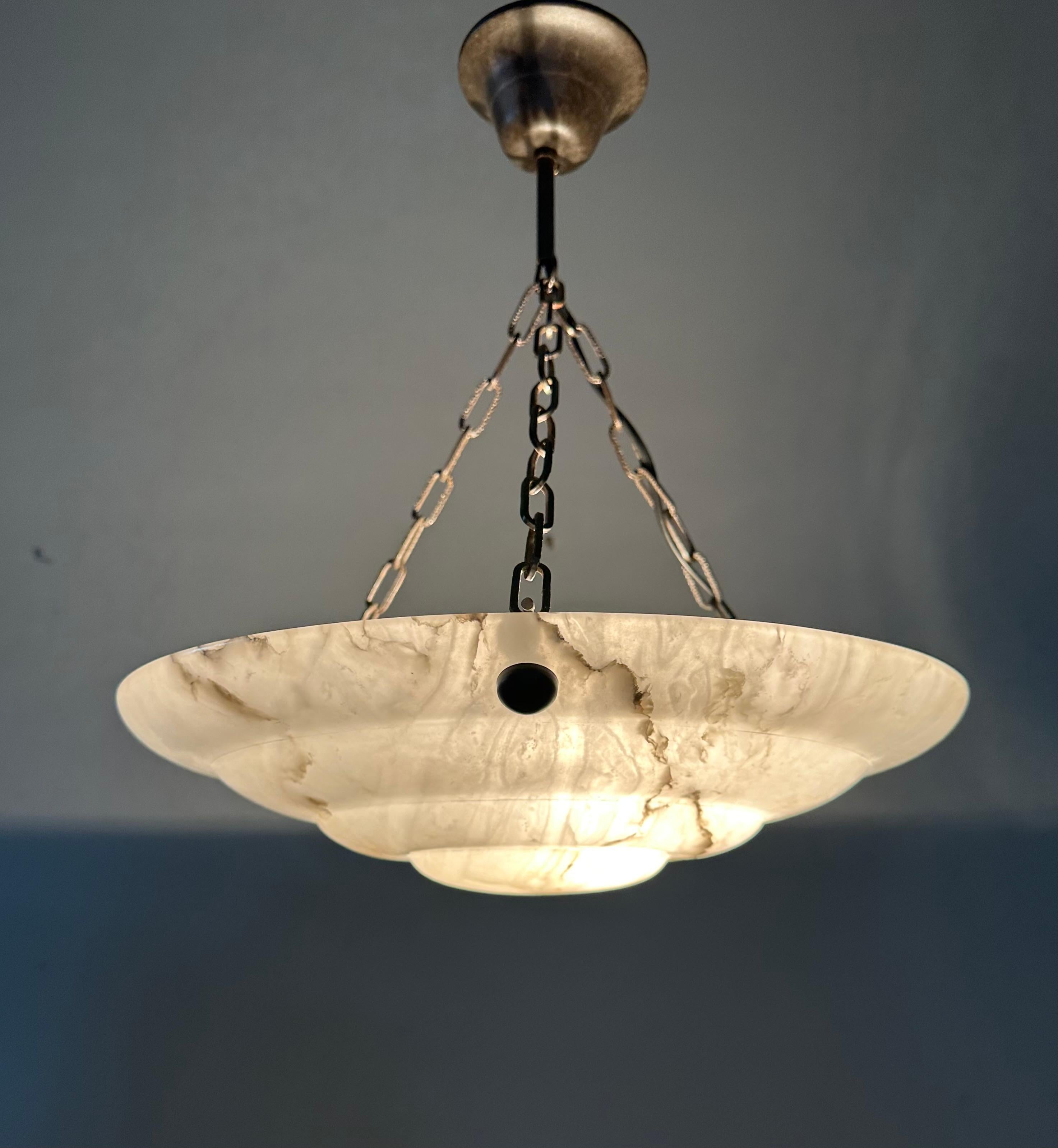 Pure Art Deco and Mint Condition White & Black Layered Alabaster Pendant Light For Sale 6