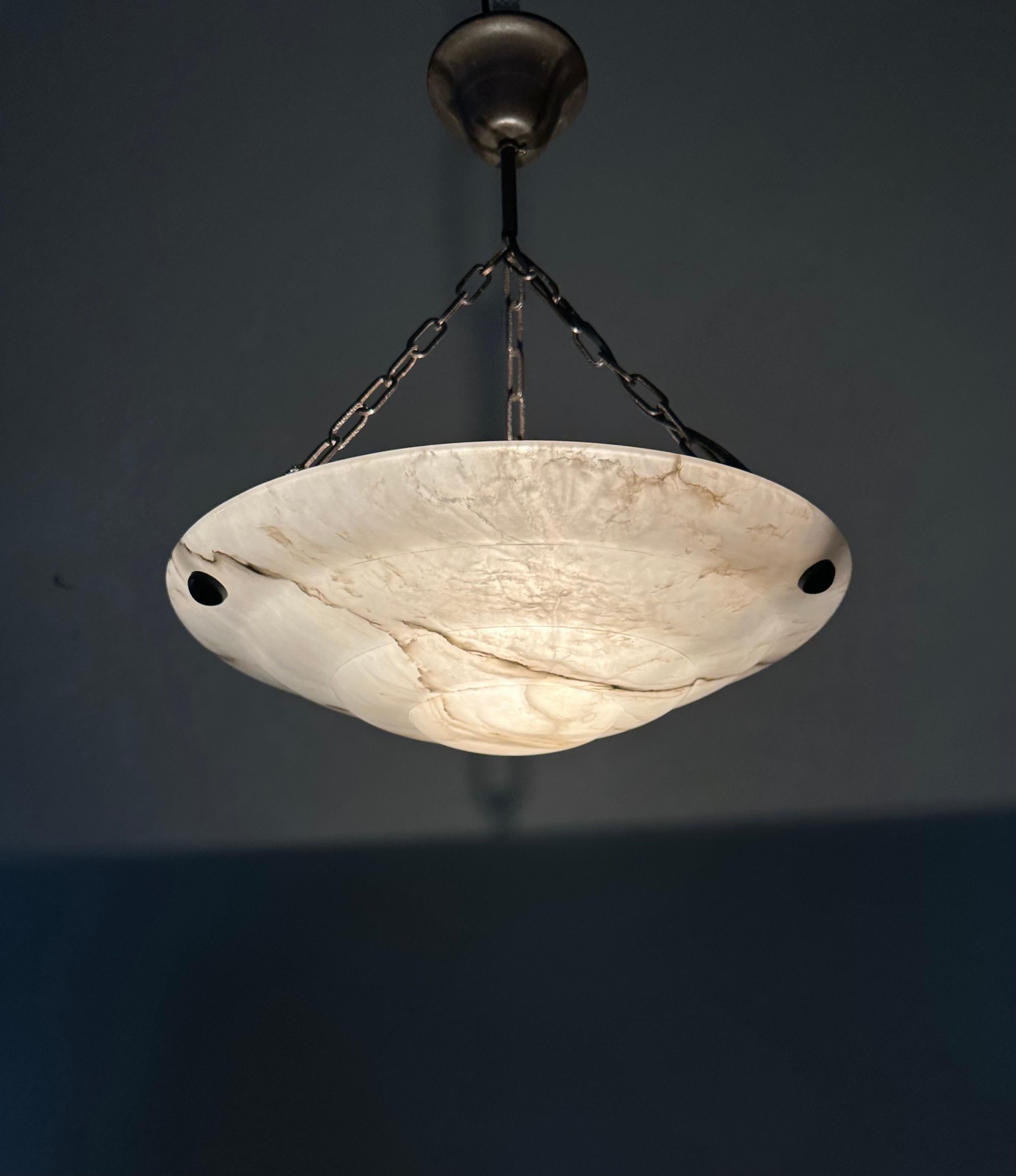 Pure Art Deco and Mint Condition White & Black Layered Alabaster Pendant Light For Sale 7