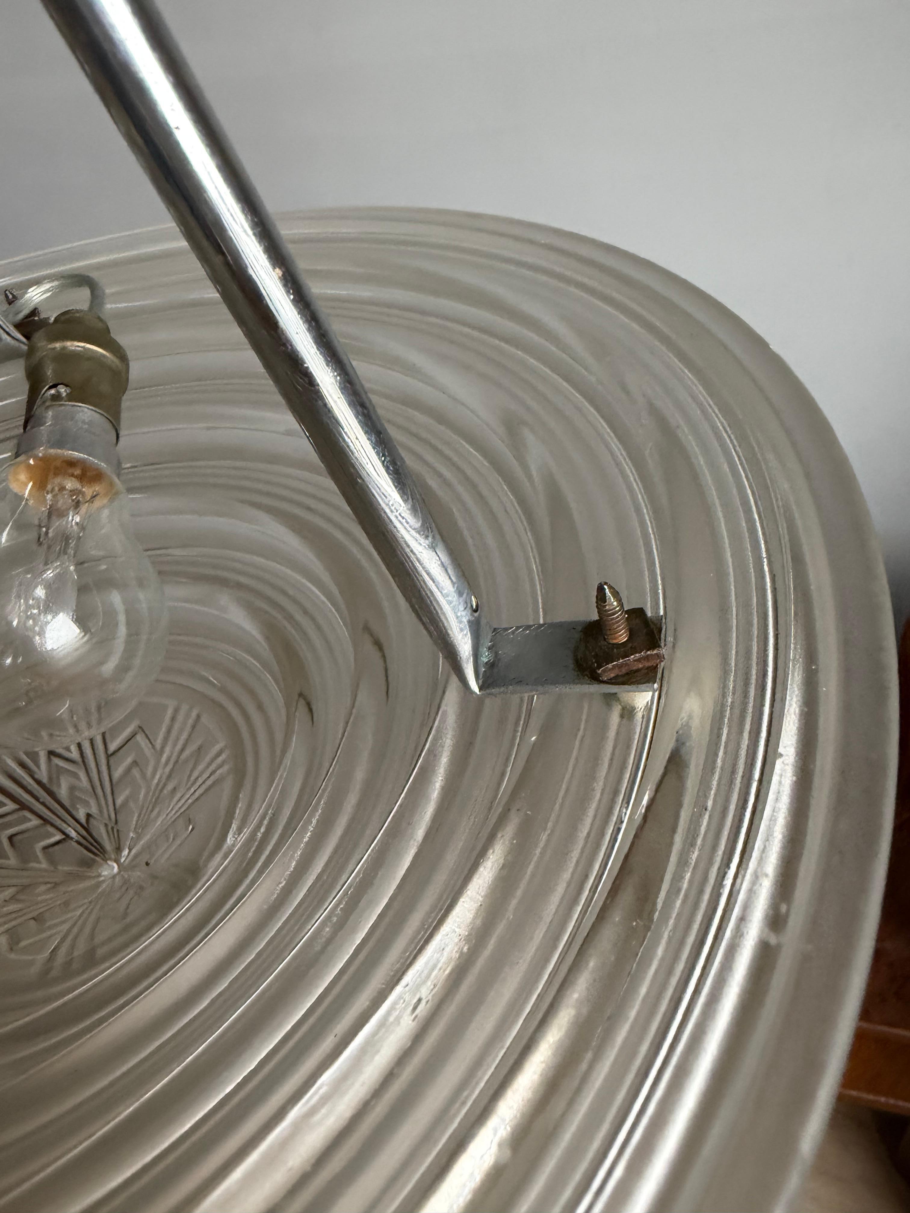 Pendentif en verre multicouche, signé G Leleu, de style Art Déco et de taille parfaite en vente 7