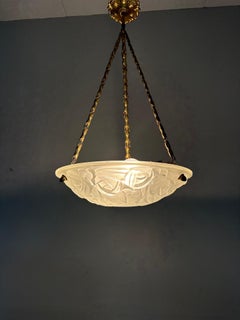 Pure Art Deco and Perfect Size, Stylish Roses Glass Shade Pendant, Signed Degué