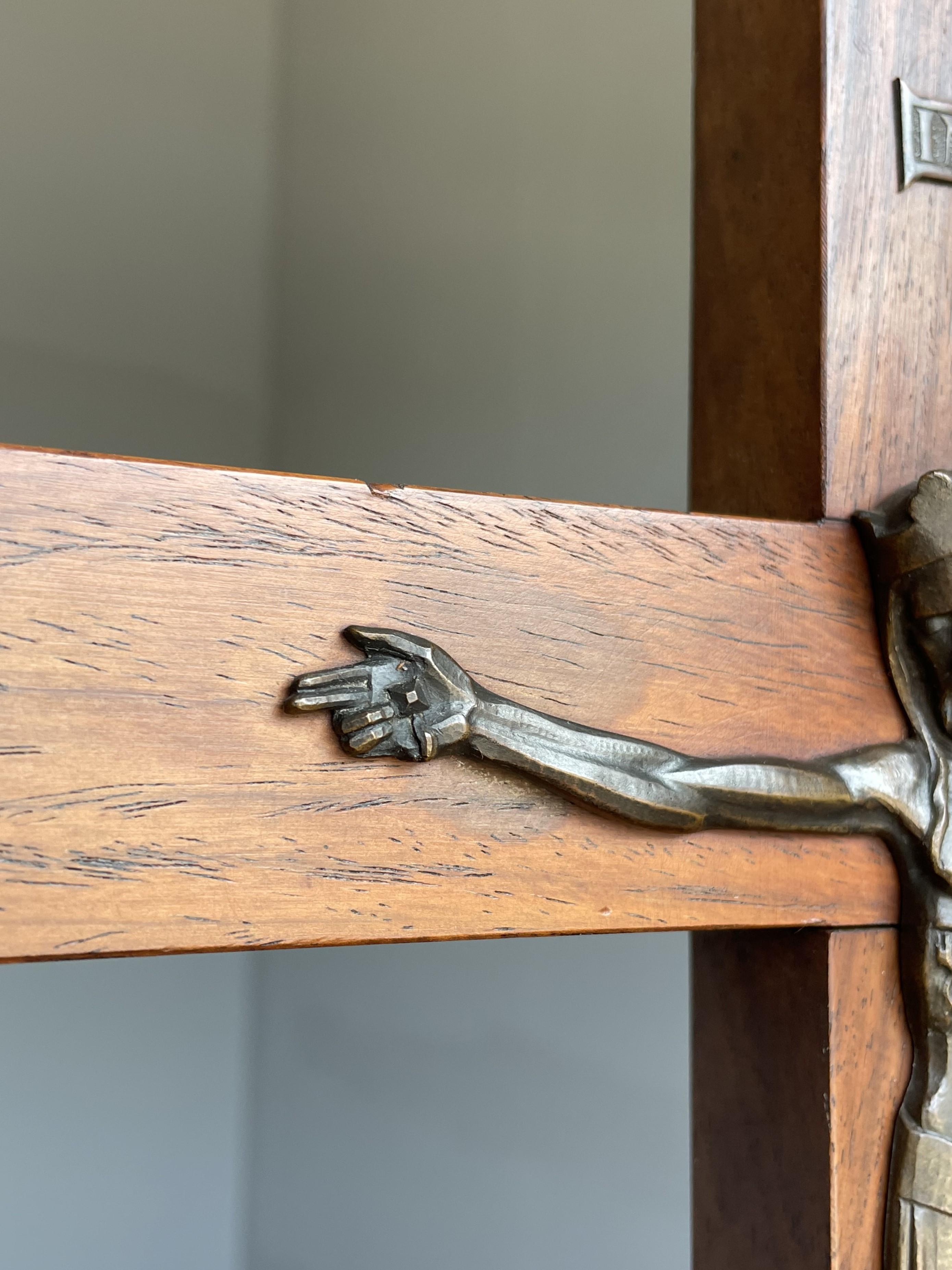 20th Century Pure Art Deco Crucifix w. Stylized Bronze Sculpture of Christ on Silkwood Cross For Sale