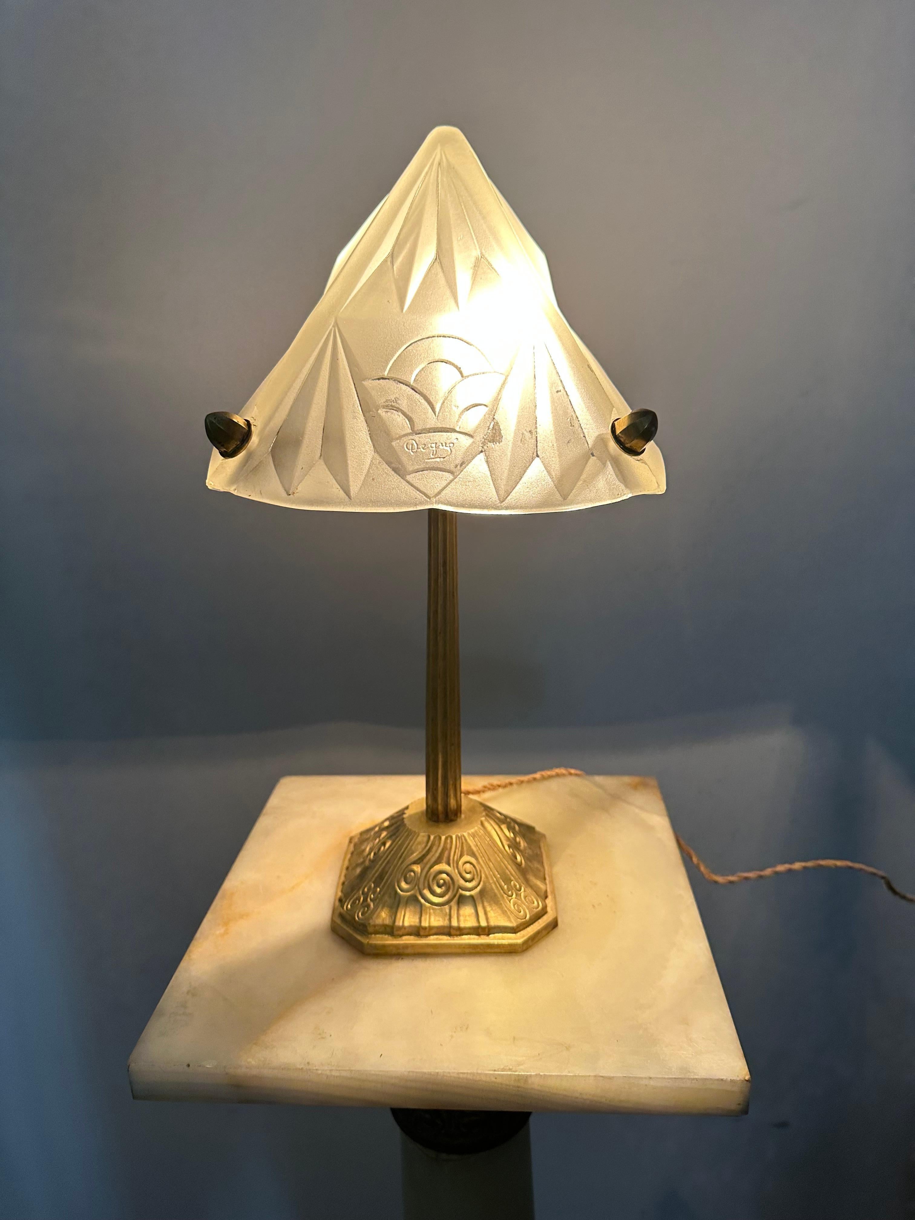 Pure Art Deco Desk / Table Lamp, Glass Shade On A Gilt Bronze Base Signed Degue For Sale 8
