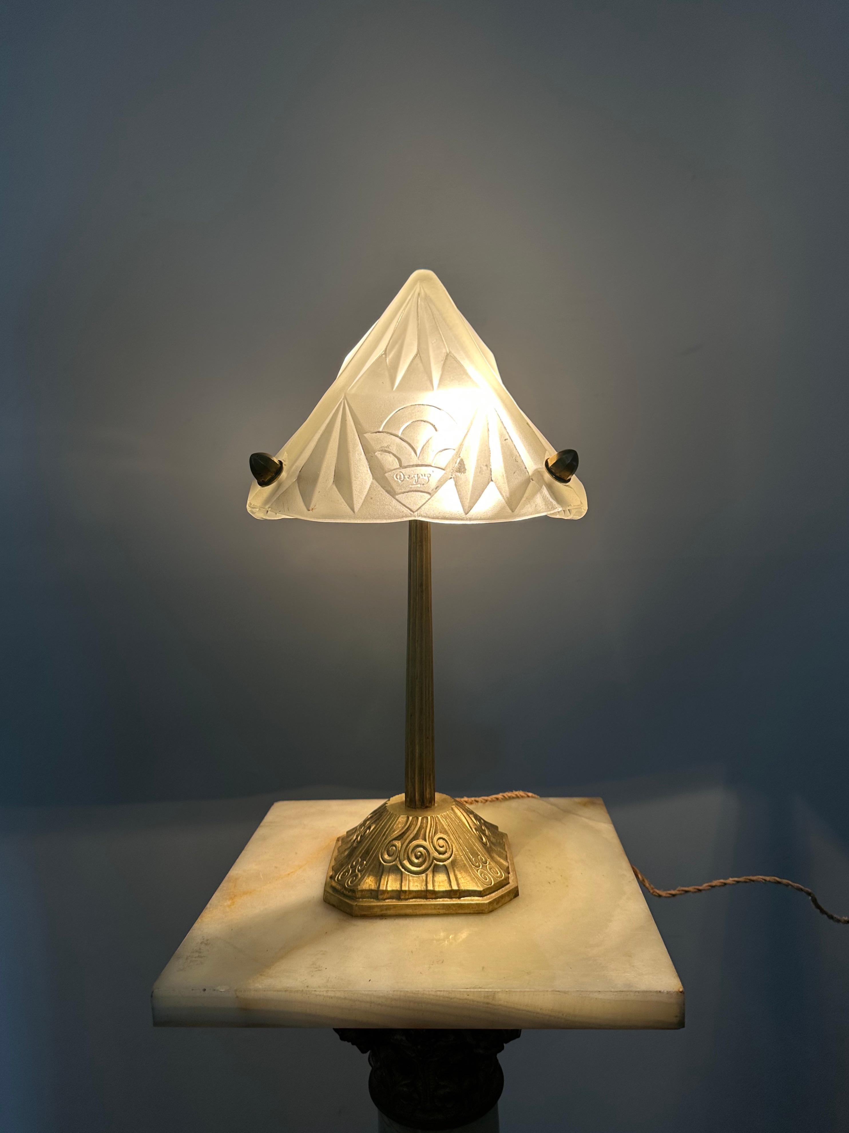 Pure Art Deco Desk / Table Lamp, Glass Shade On A Gilt Bronze Base Signed Degue For Sale 3