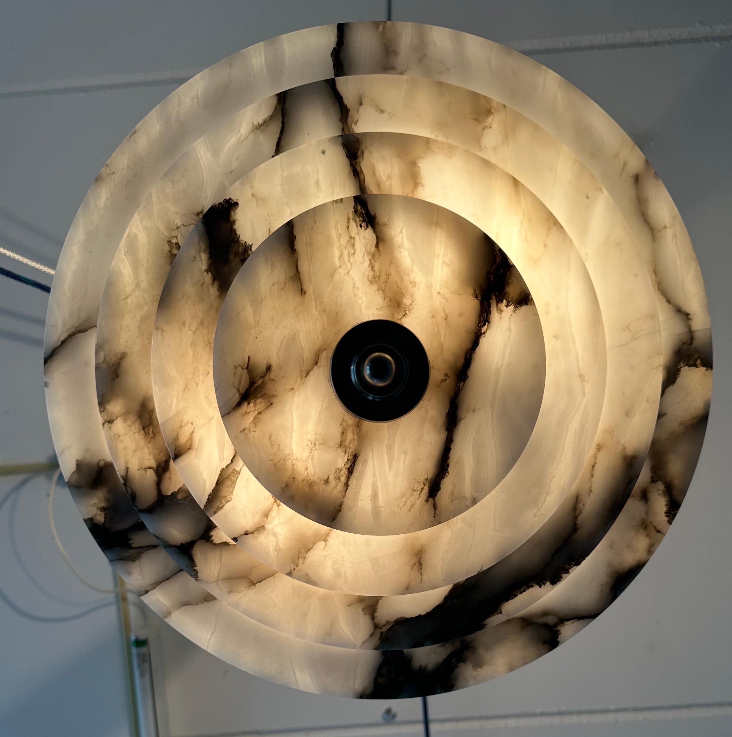 Pure Art Deco Layered White & Black Veins Alabaster Pendant Light / Flush Mount  In Good Condition In Lisse, NL