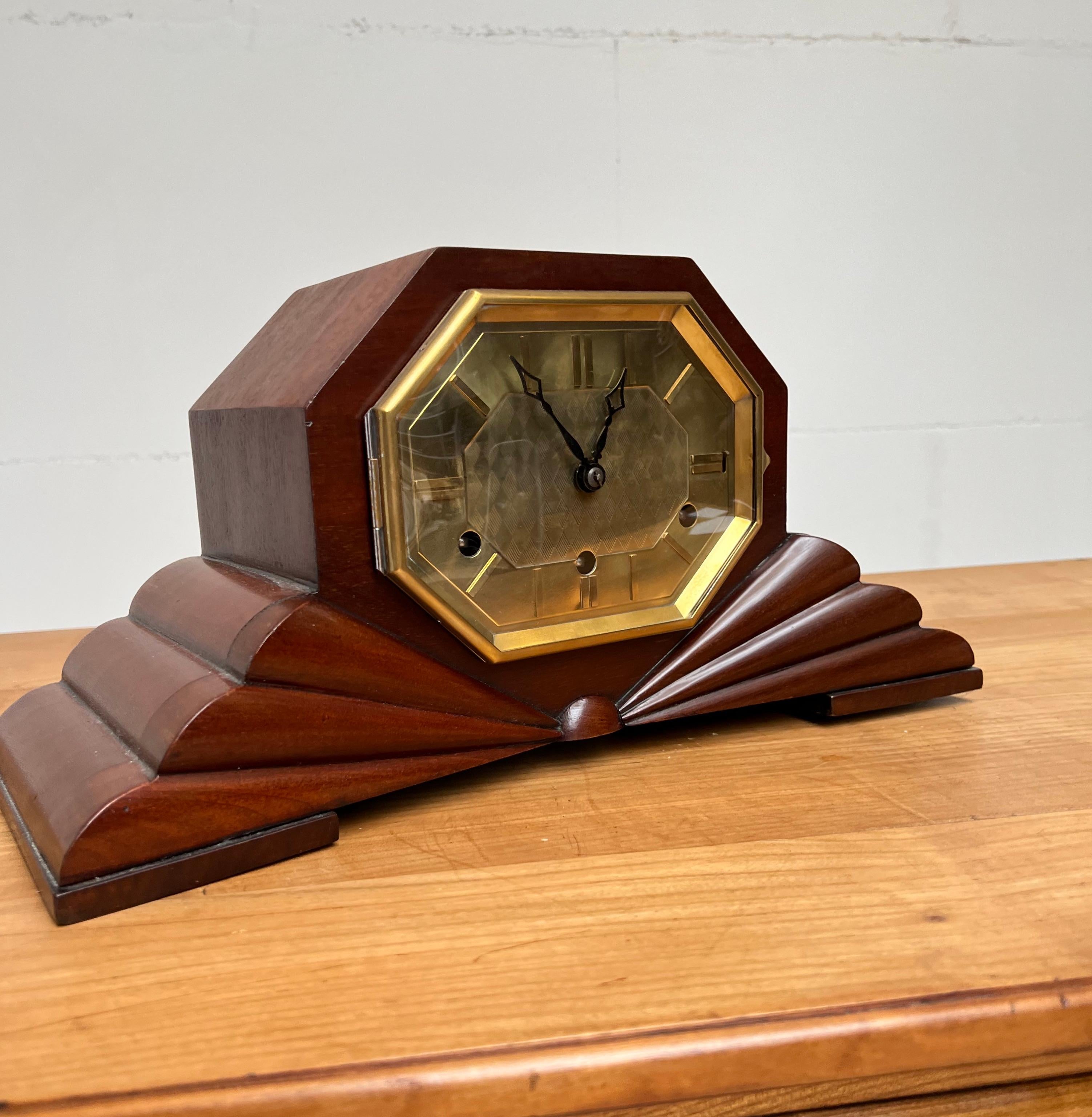Pure Art Deco, Marvelous Design & Warm Color Nutwood Mantle / Desk / Table Clock For Sale 8