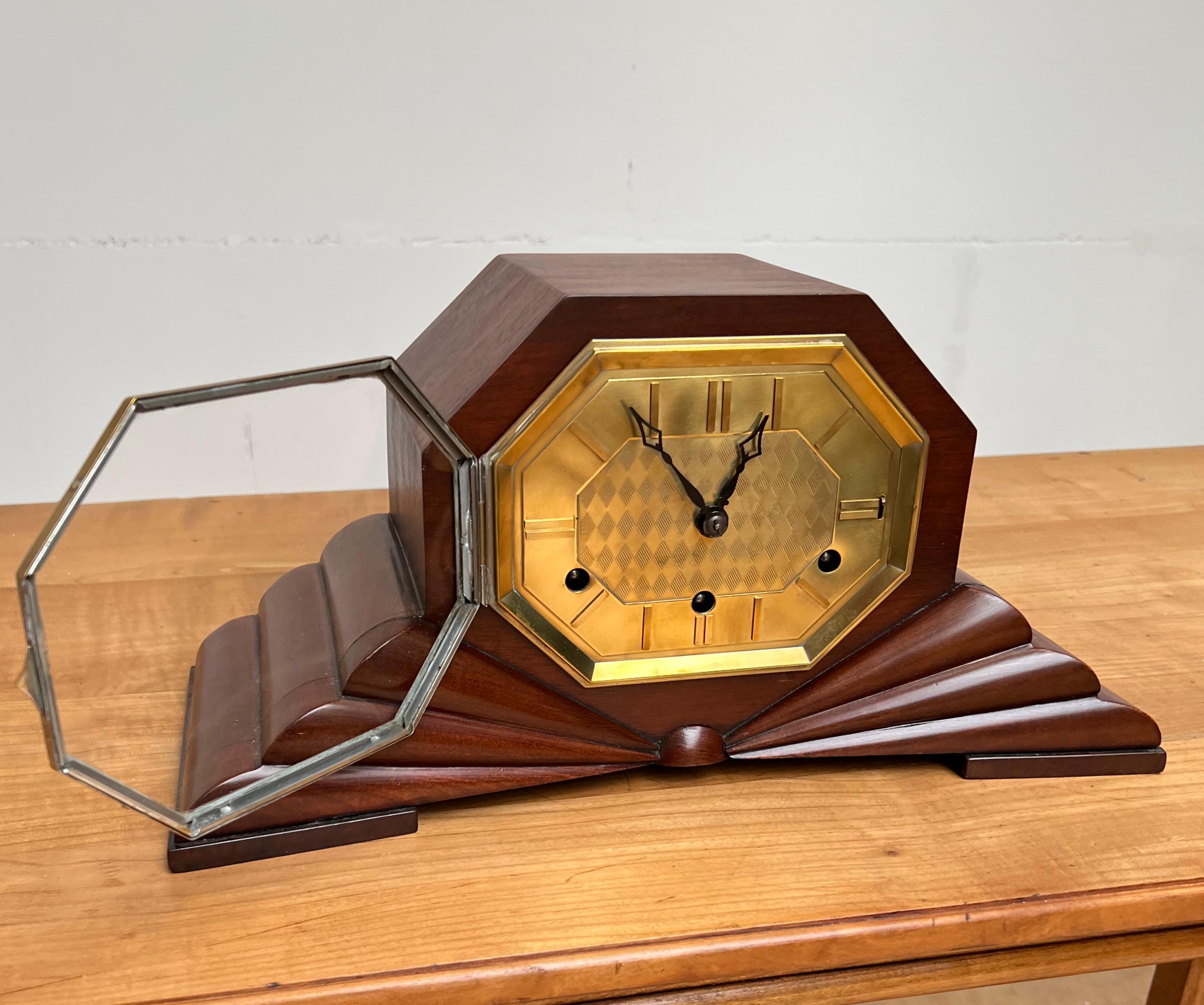 20th Century Pure Art Deco, Marvelous Design & Warm Color Nutwood Mantle / Desk / Table Clock For Sale