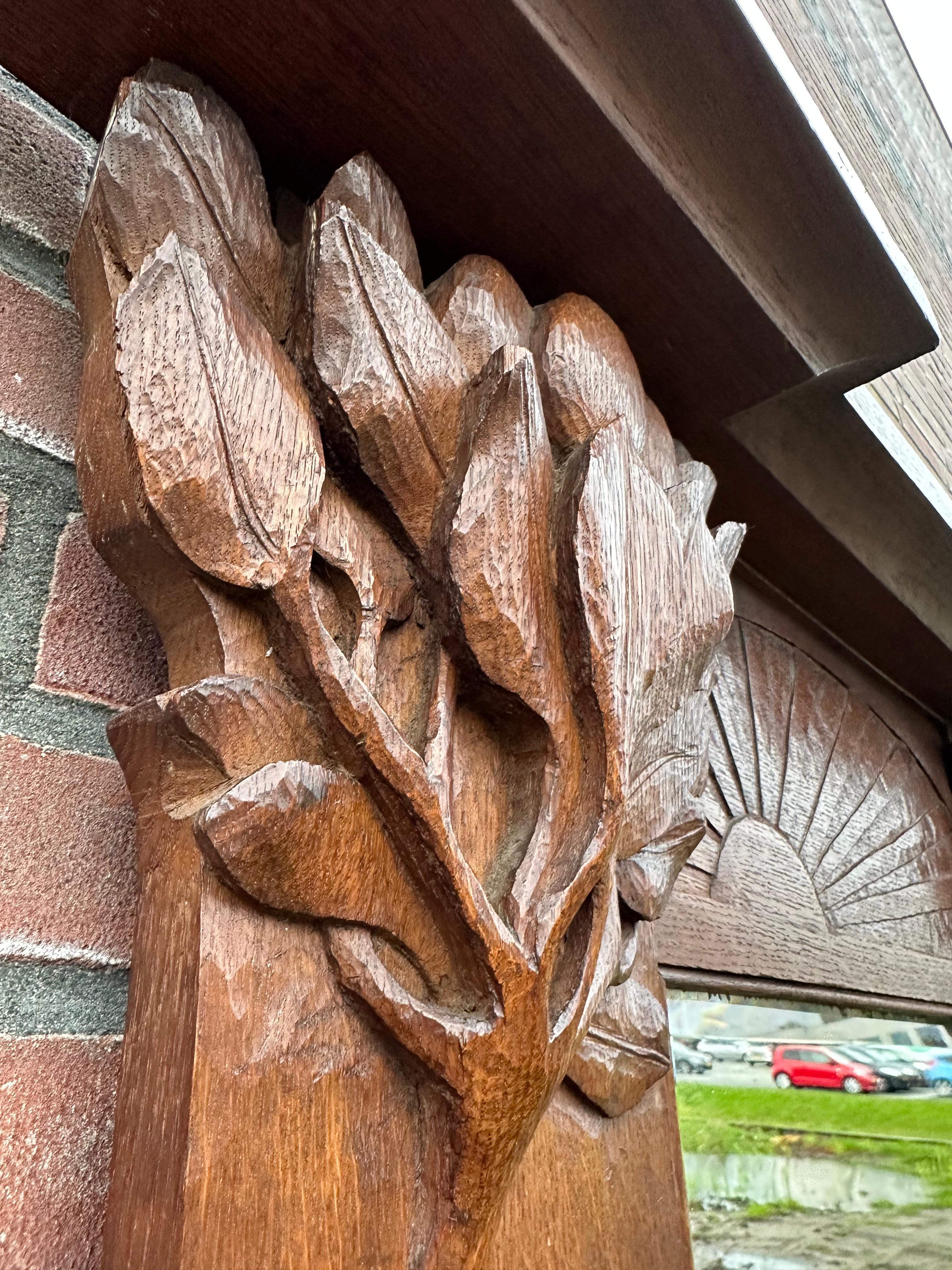  Miroir mural / de cheminée en bois pur Arts & Crafts w.. Incroyables plantes sculptées à la main en vente 1