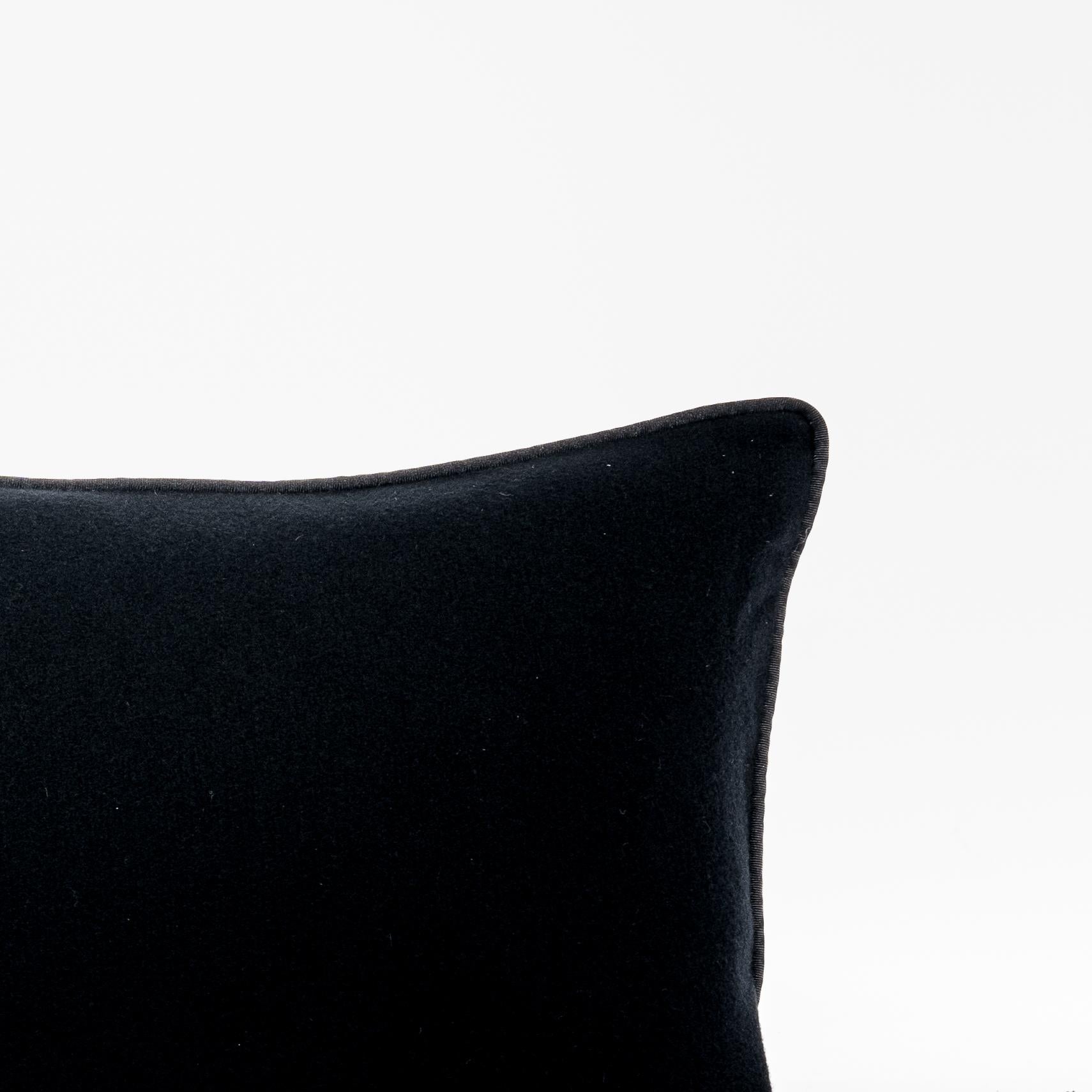 Pure Cashmere fabric Cushion with a tight knitted effect.

Cashmere textile is one of the most valuable and thin fiber in the world. Extremely soft and lightweight, it is breathable and helps body temperature thermoregulation thanks to its