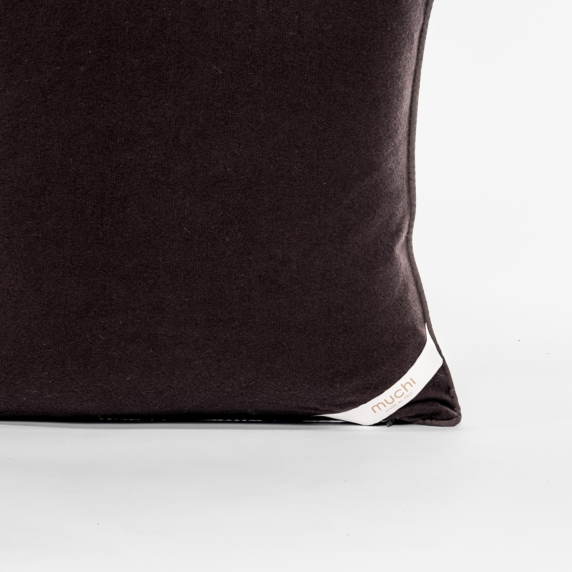 Braunes Classic-Kissen aus reinem Kaschmir von Muchi Decor, hergestellt in Italien (Italienisch) im Angebot