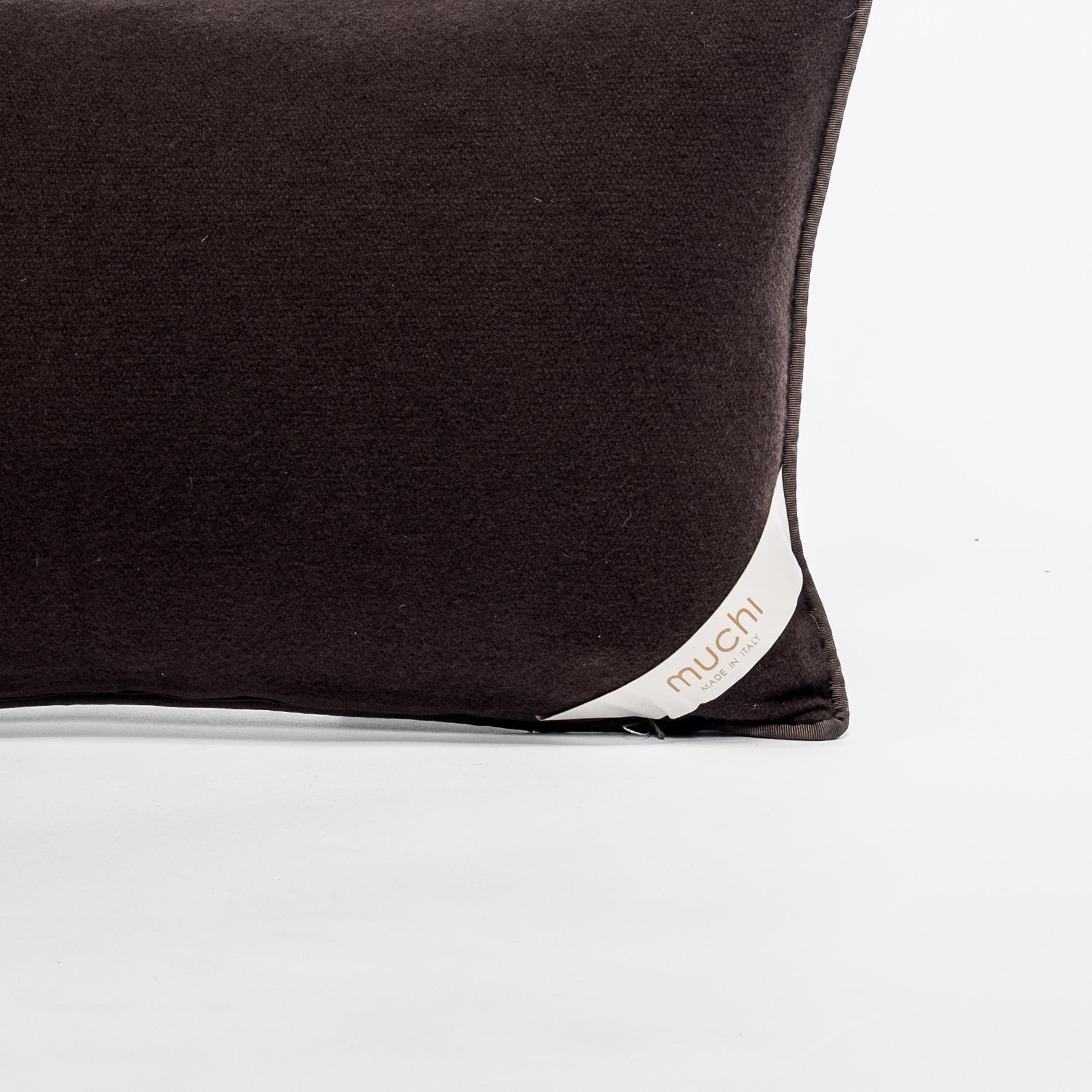 Braunes Lendenkissen aus reinem Kaschmir von Muchi Decor, hergestellt in Italien (Italienisch) im Angebot