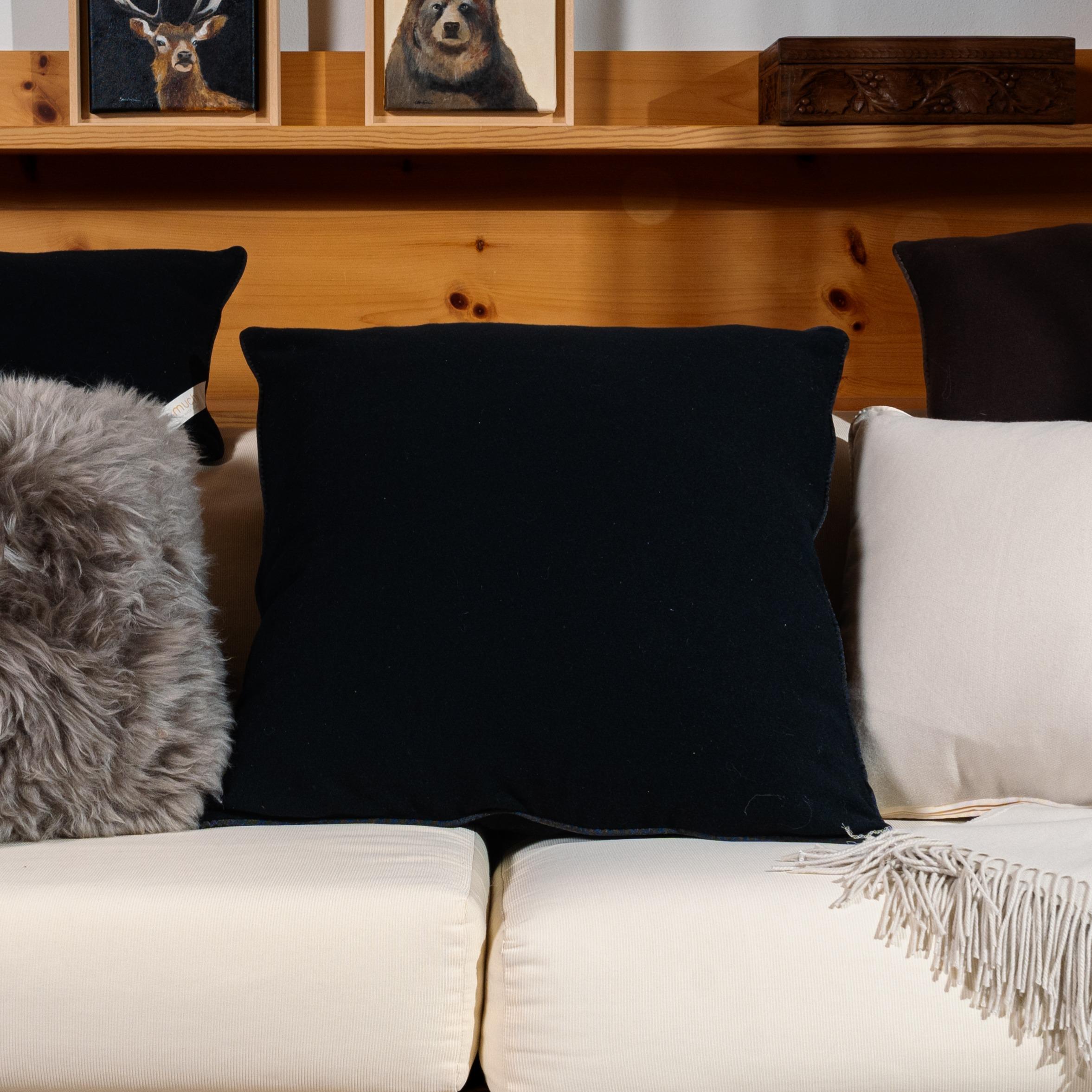Pure Cashmere Black Large Cushion by Muchi Decor, Made in Italy In New Condition For Sale In Poviglio, IT