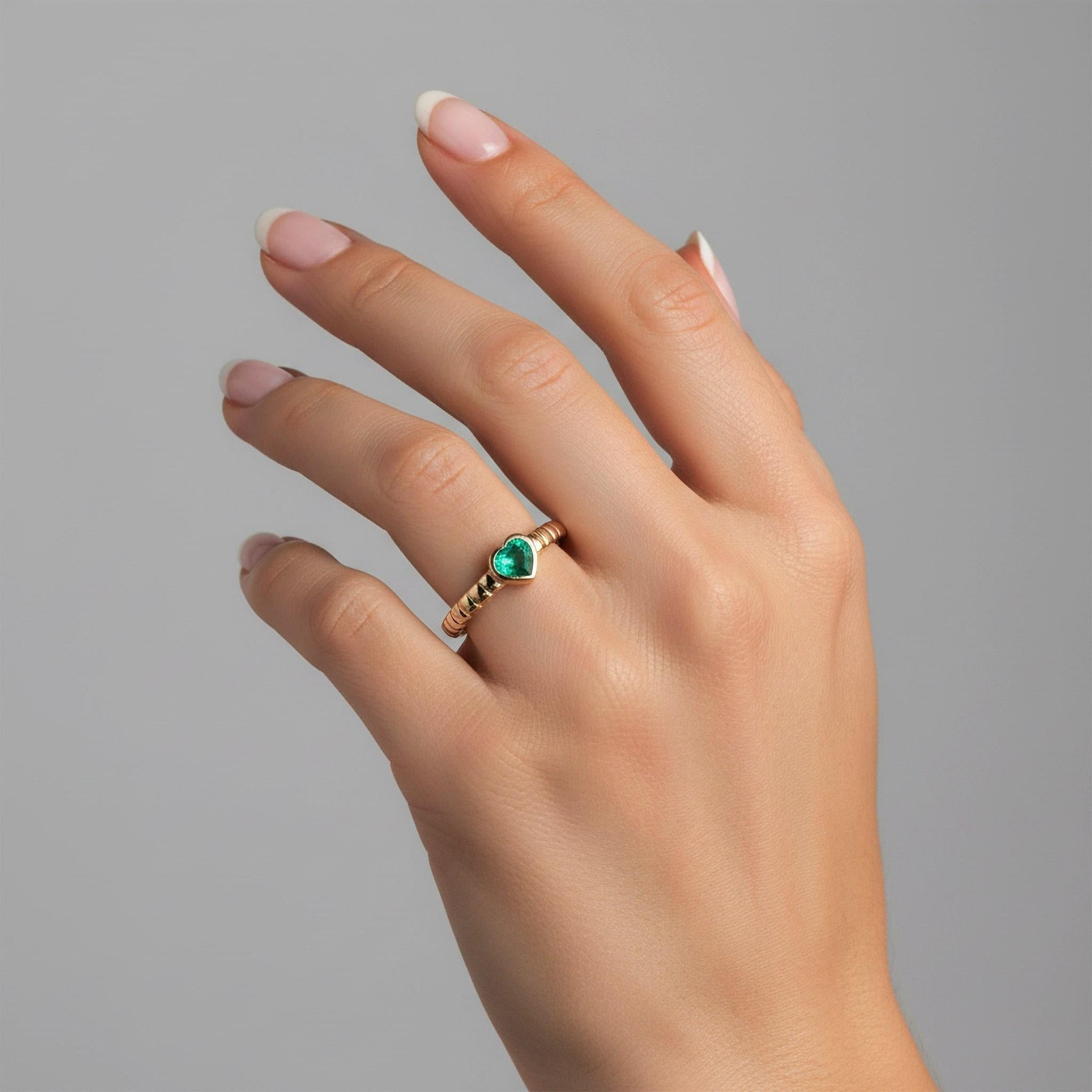 For Sale:  Pure Emerald Pink Sapphire 14K (or 18k upon request) Yellow Gold Solitaire Ring 2